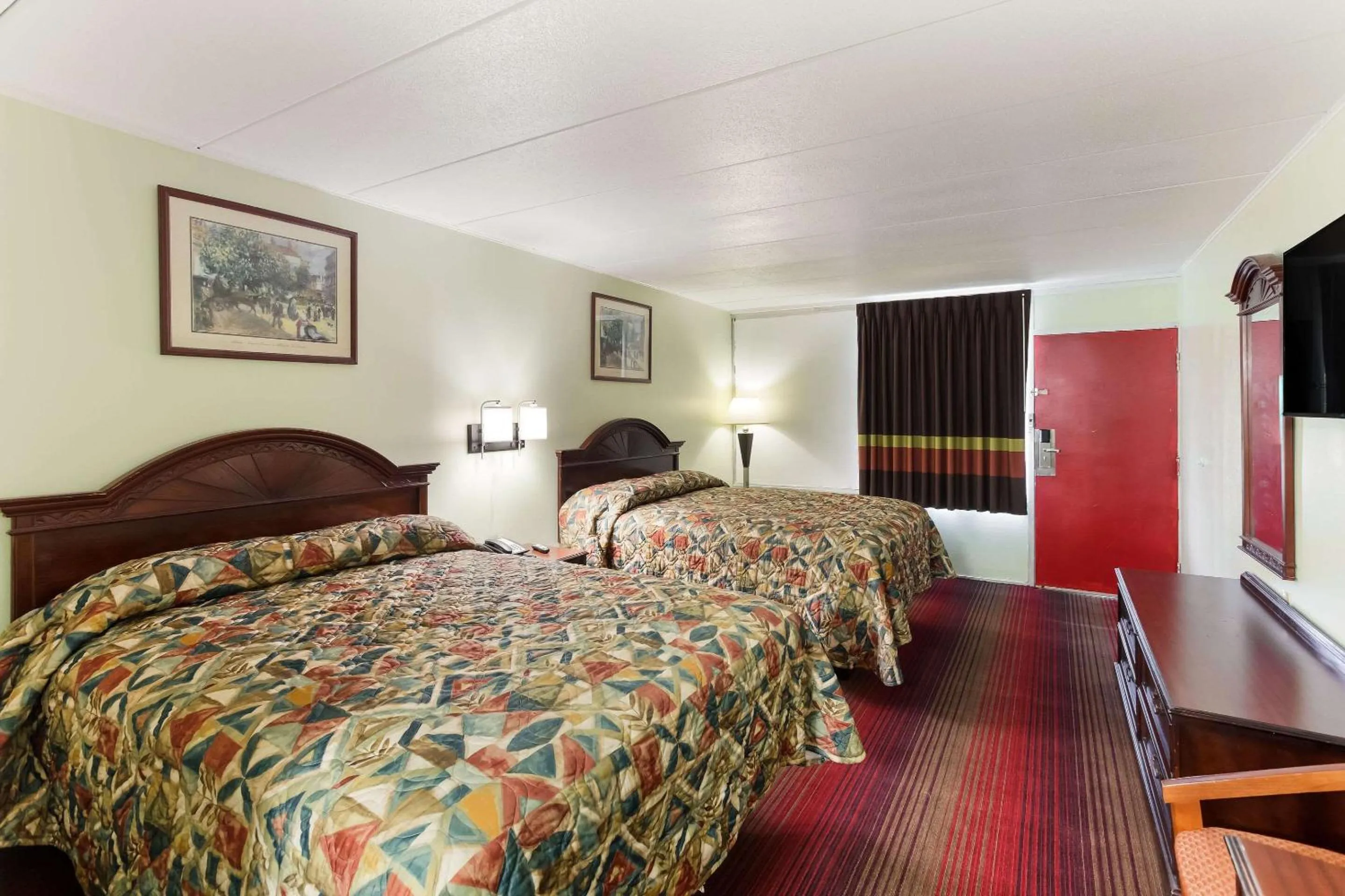 Bedroom, Bed in Rodeway Inn