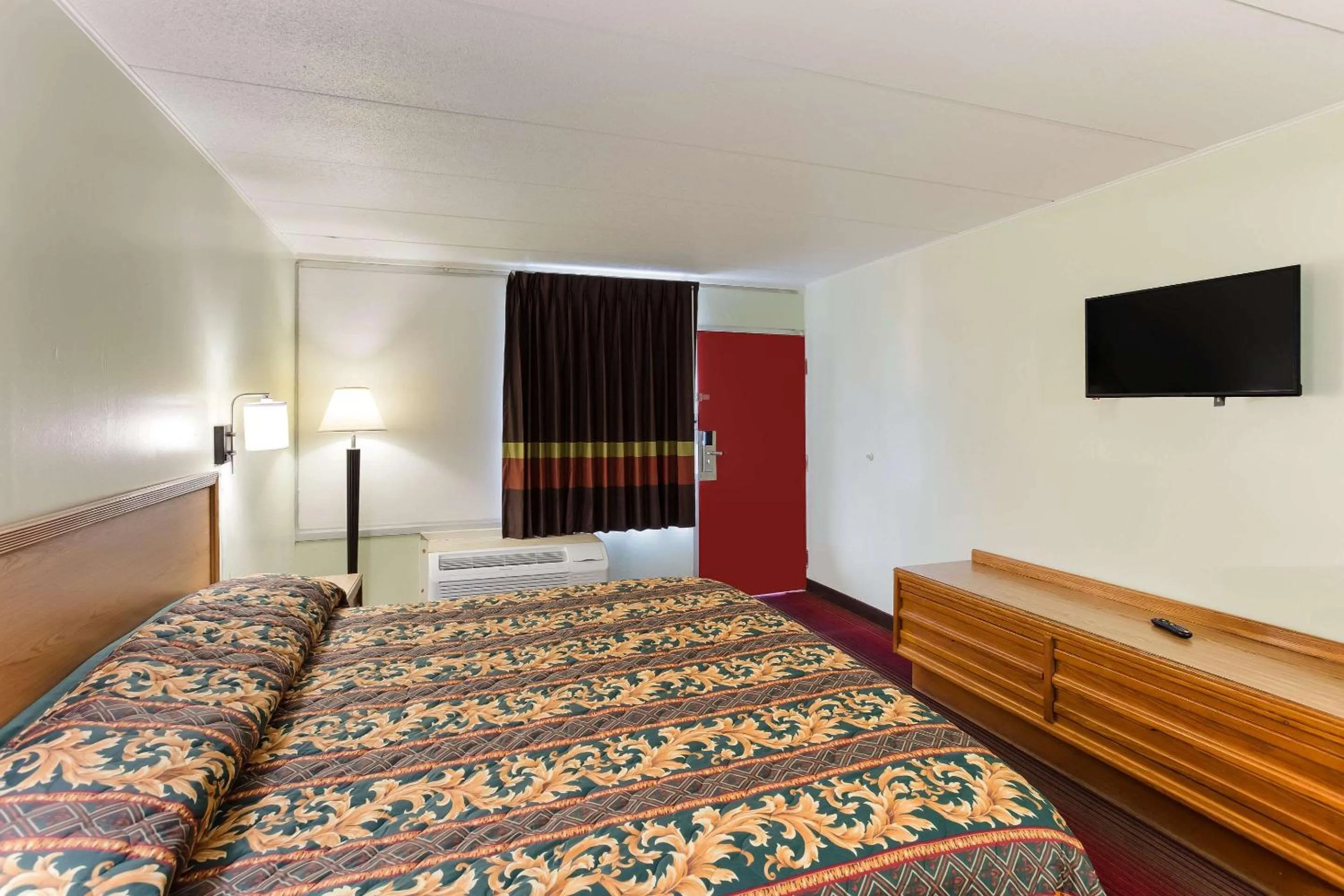 Bedroom, Bed in Rodeway Inn