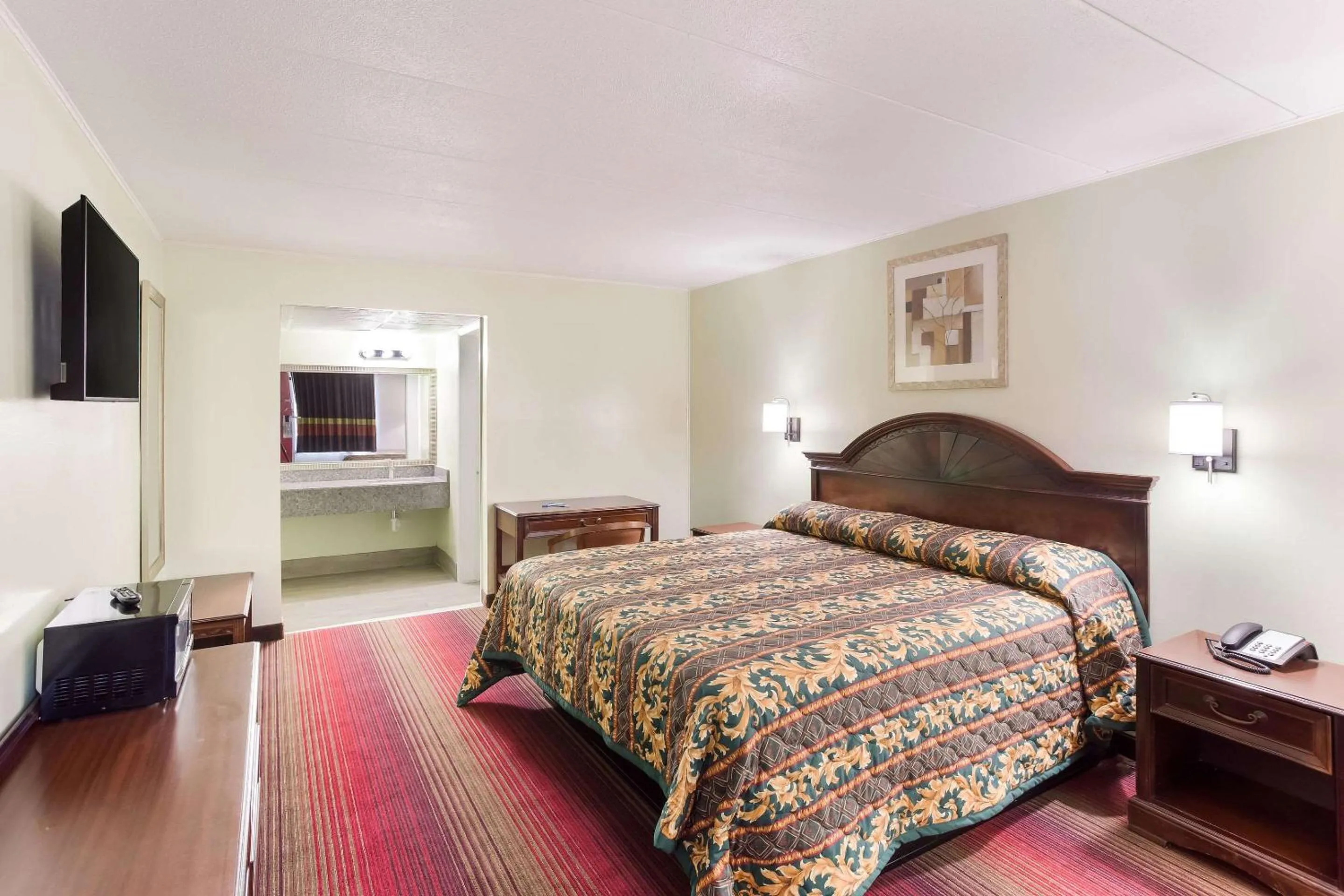 Bedroom, Bed in Rodeway Inn