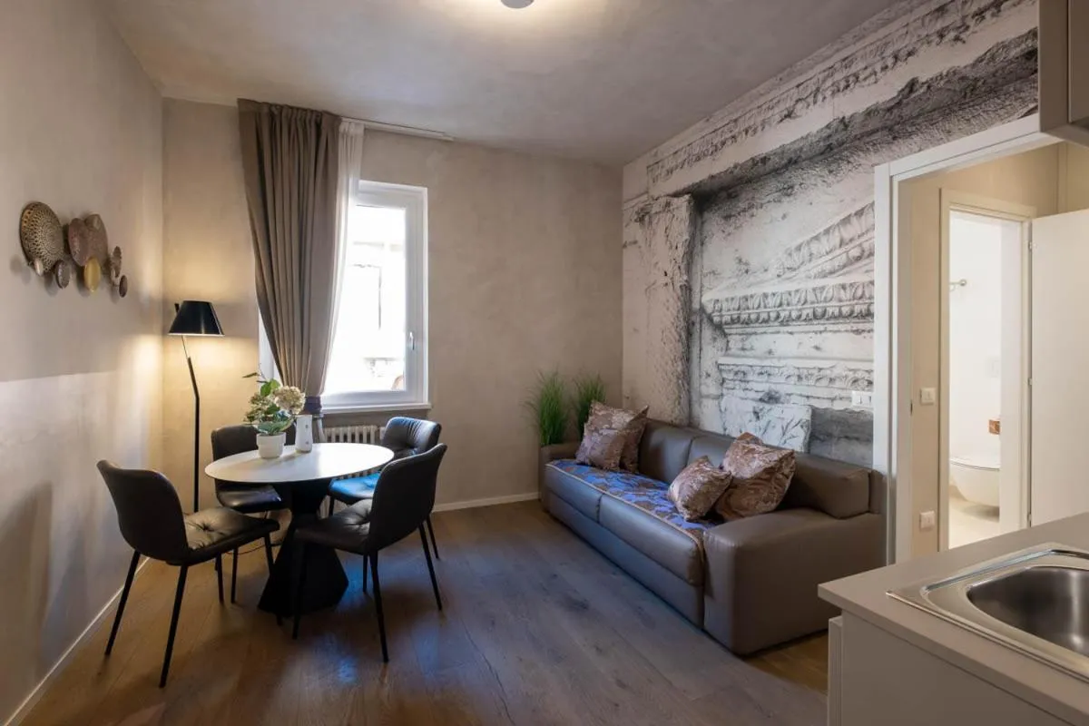 Verona Romana Apartments