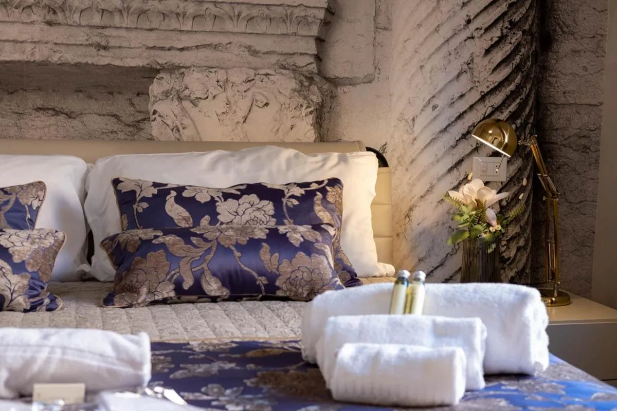 Bed in Verona Romana Apartments