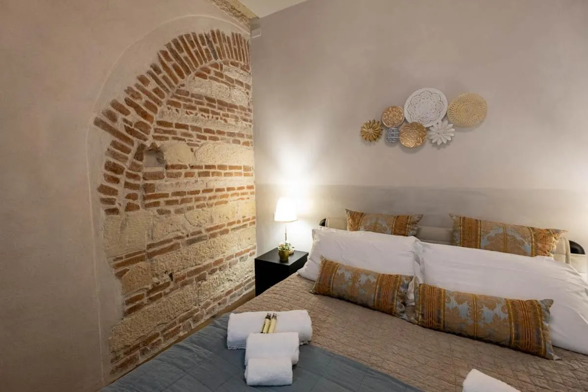 Bed in Verona Romana Apartments