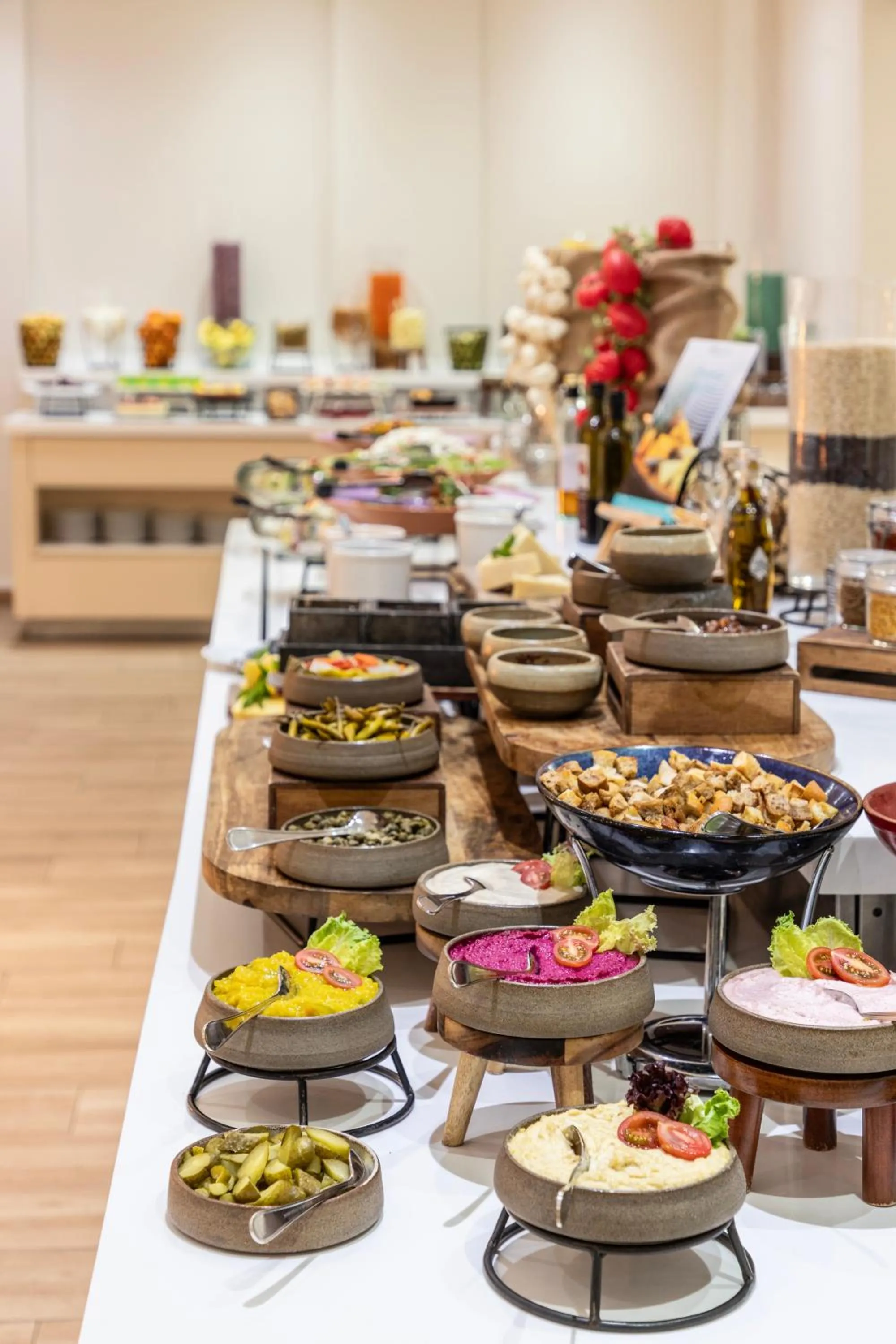 Restaurant/places to eat in Louis Paphos Breeze