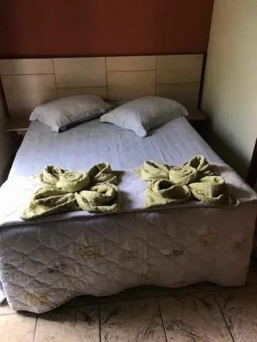 Bathroom, Bed in Residencial dos Portugas
