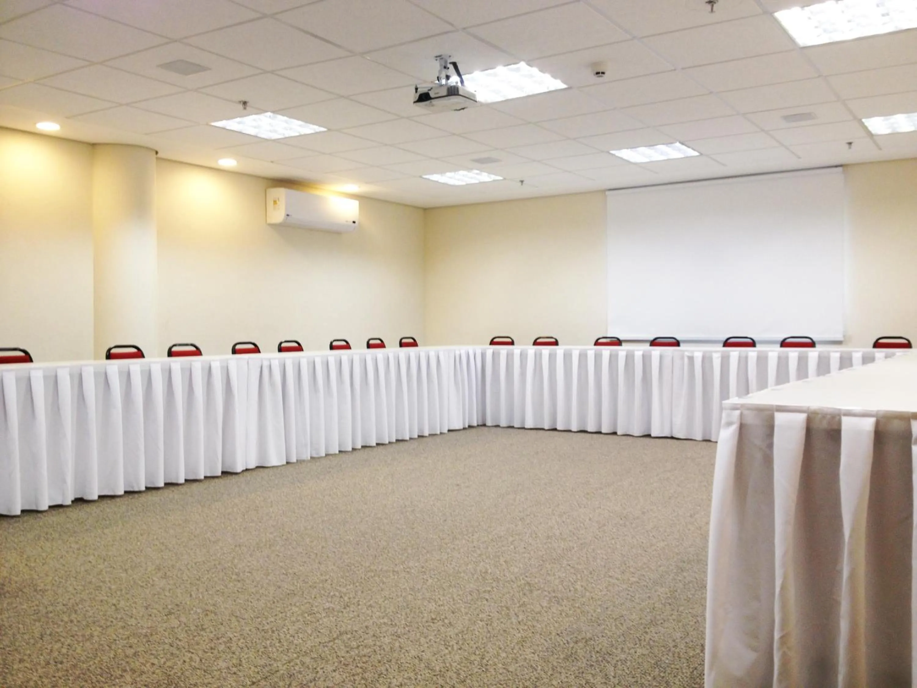 Business facilities in Lummina Barueri Alphaville