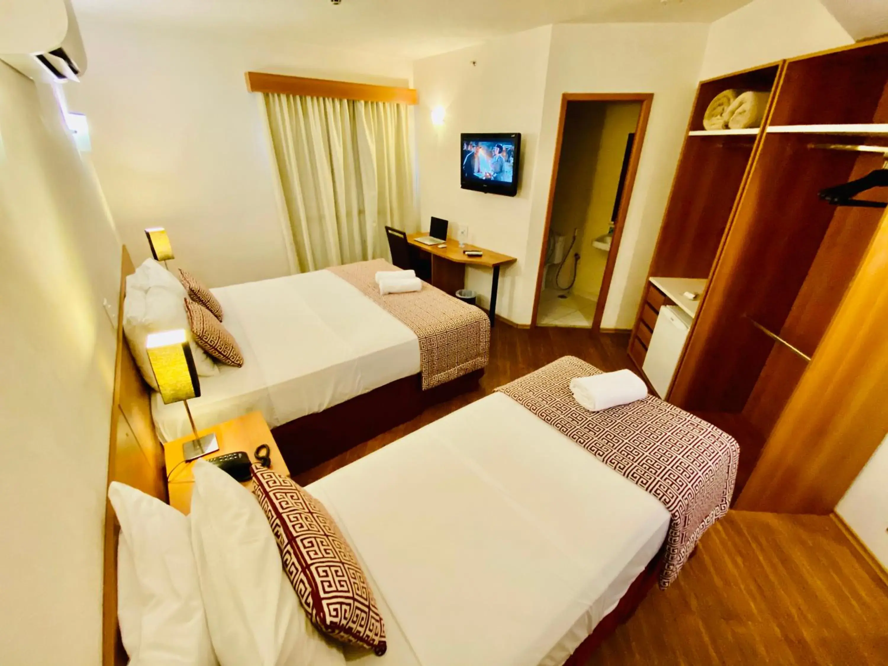 Bed in Lummina Barueri Alphaville Bed in Lummina Barueri Alphaville