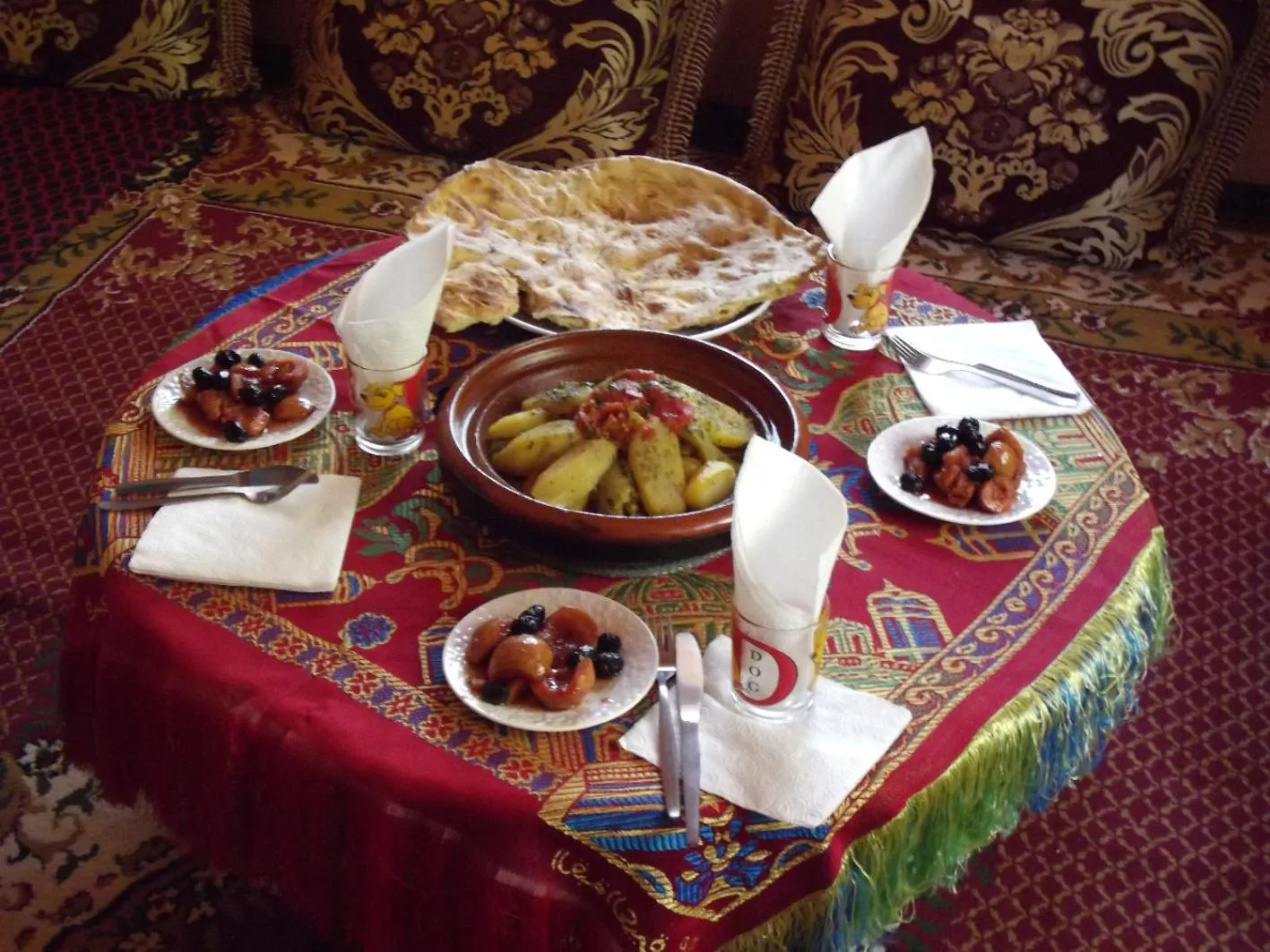 Restaurant/places to eat in LE JARDIN DES GRENADIERS