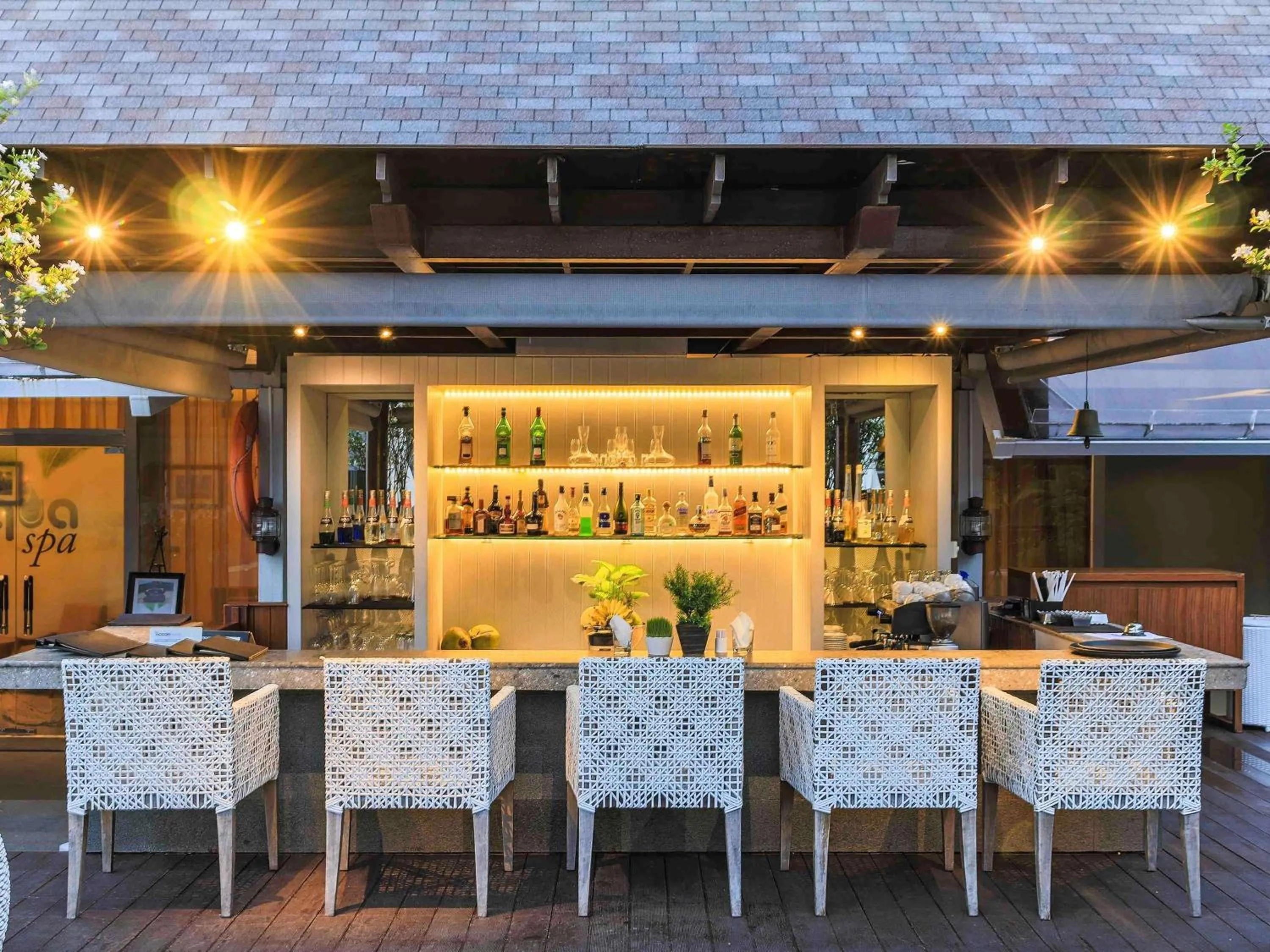 Lounge or bar in The Kuta Beach Heritage Hotel - Managed by Accor