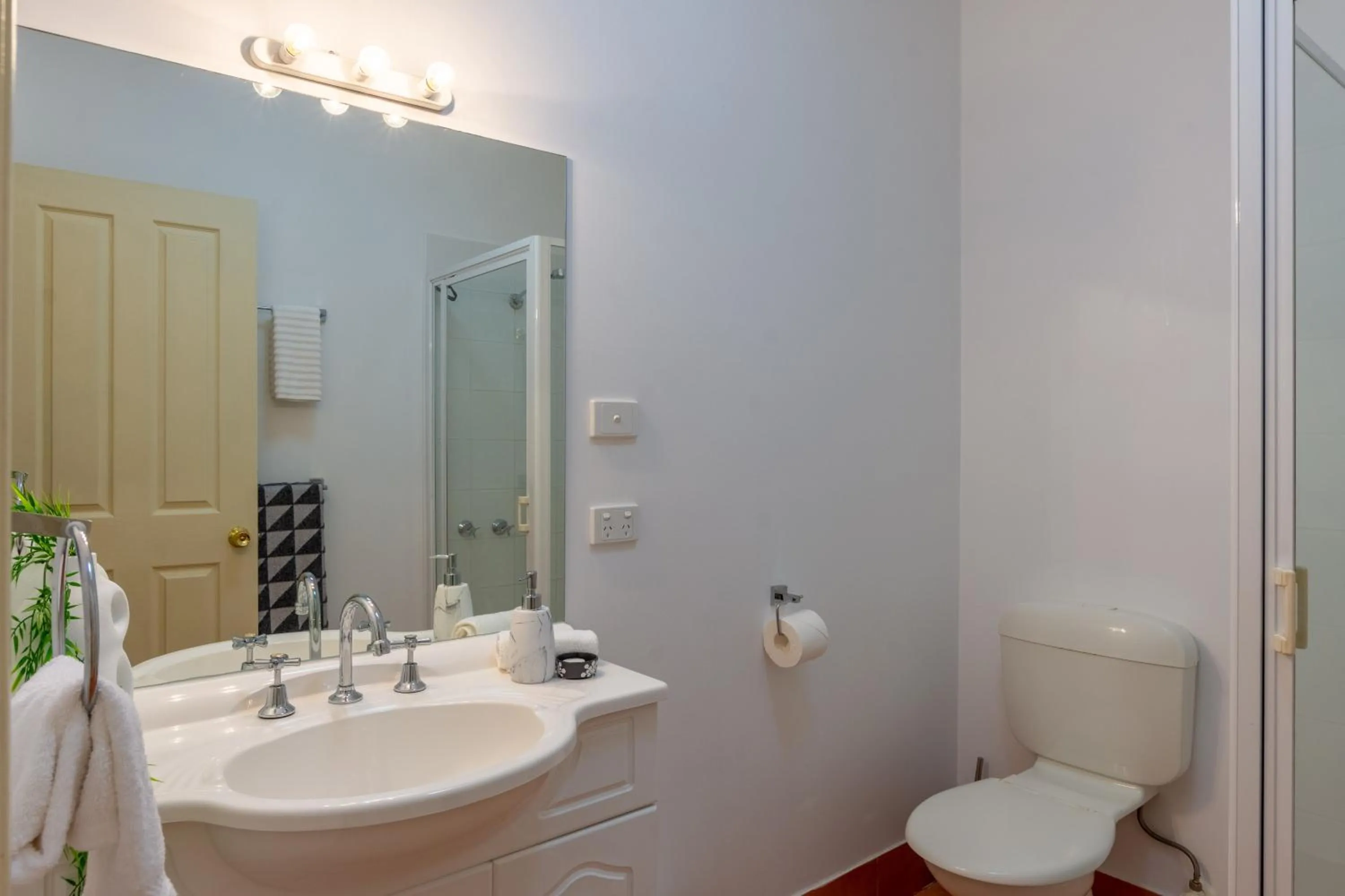 Lifestyle Apartments at Ferntree