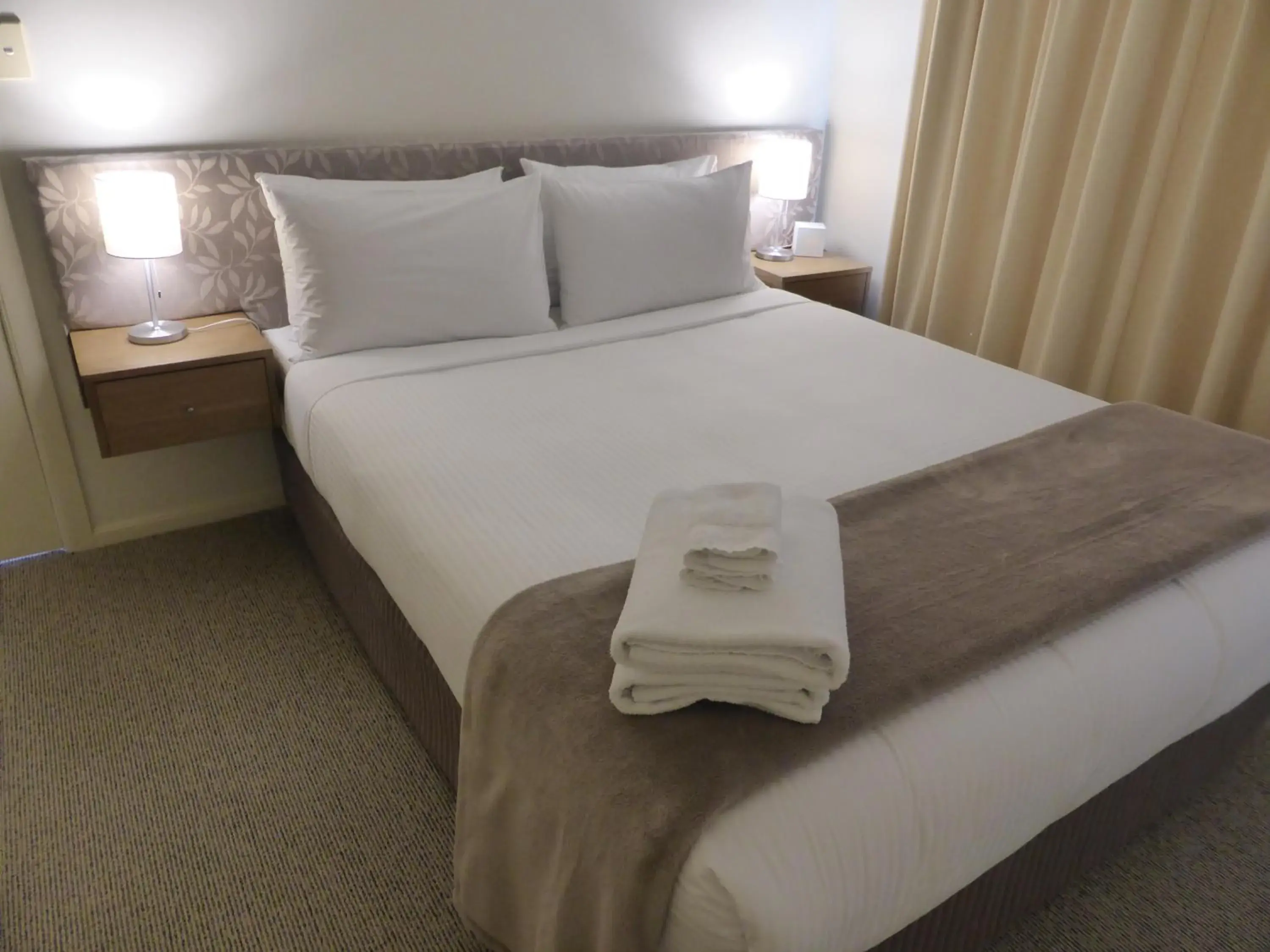 Bedroom, Bed in Lifestyle Apartments at Ferntree Bedroom, Bed in Lifestyle Apartments at Ferntree