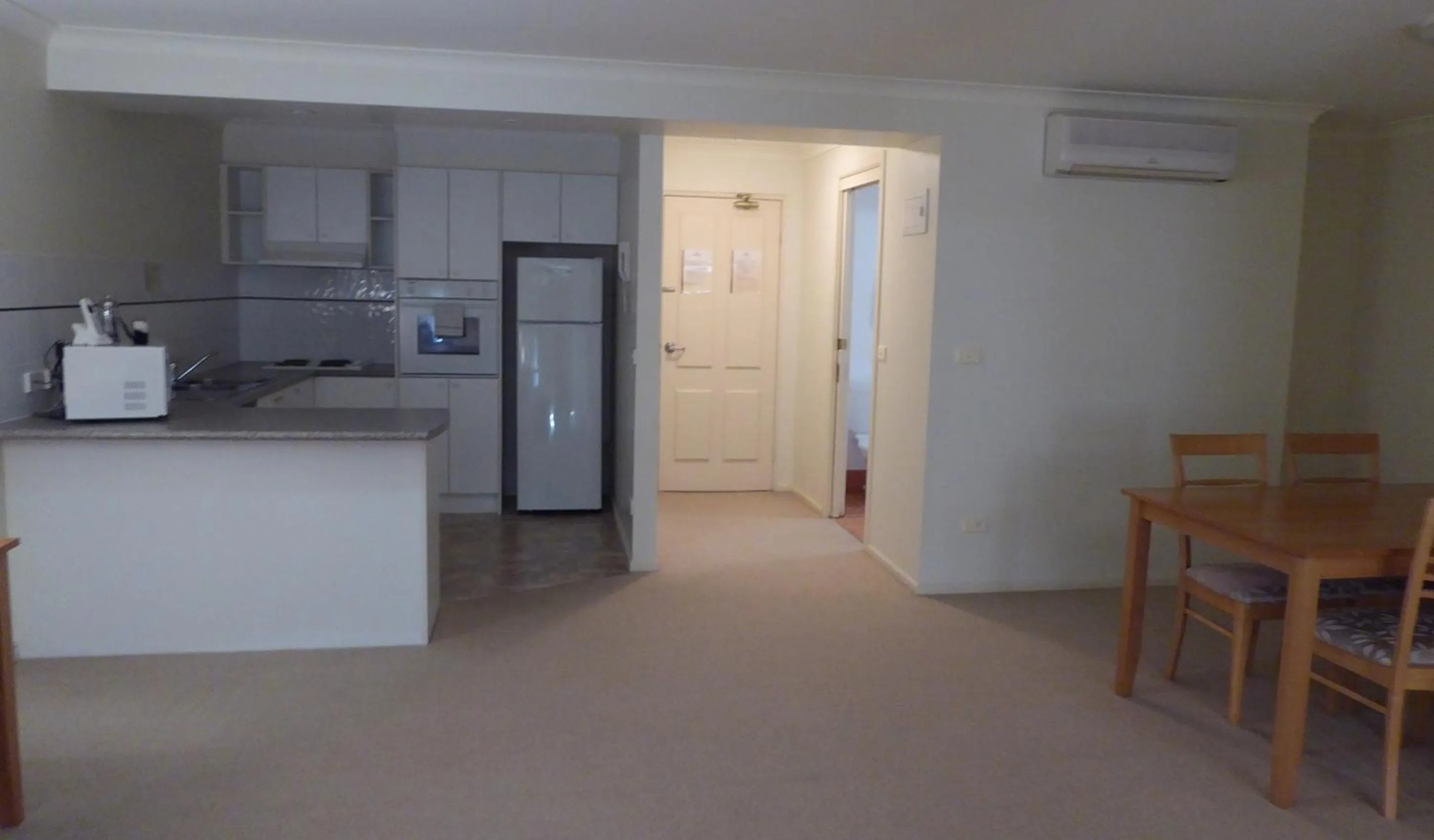 Kitchen or kitchenette in Lifestyle Apartments at Ferntree