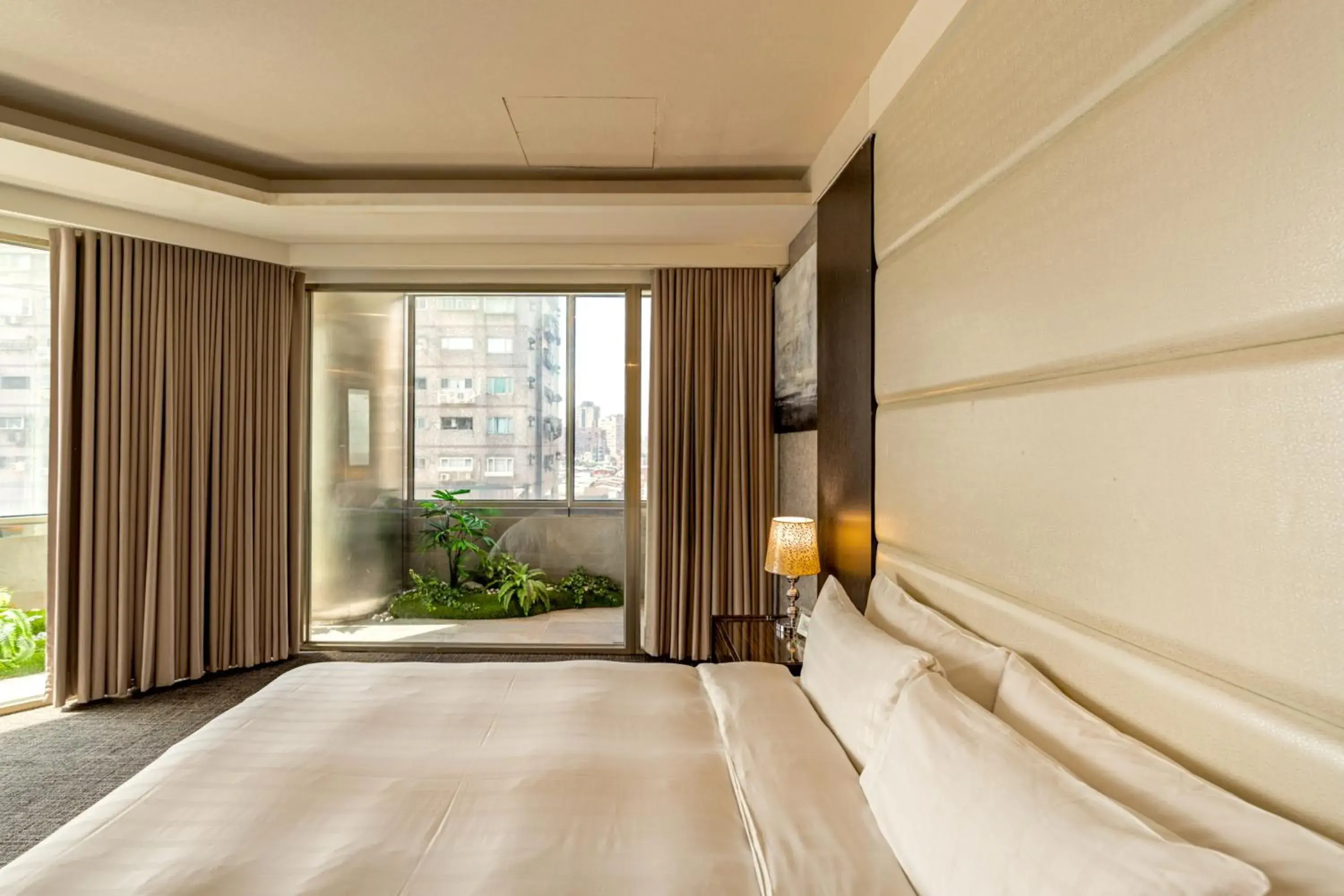 Photo of the whole room, Bed in Hotel Geight Taipei Photo of the whole room, Bed in Hotel Geight Taipei