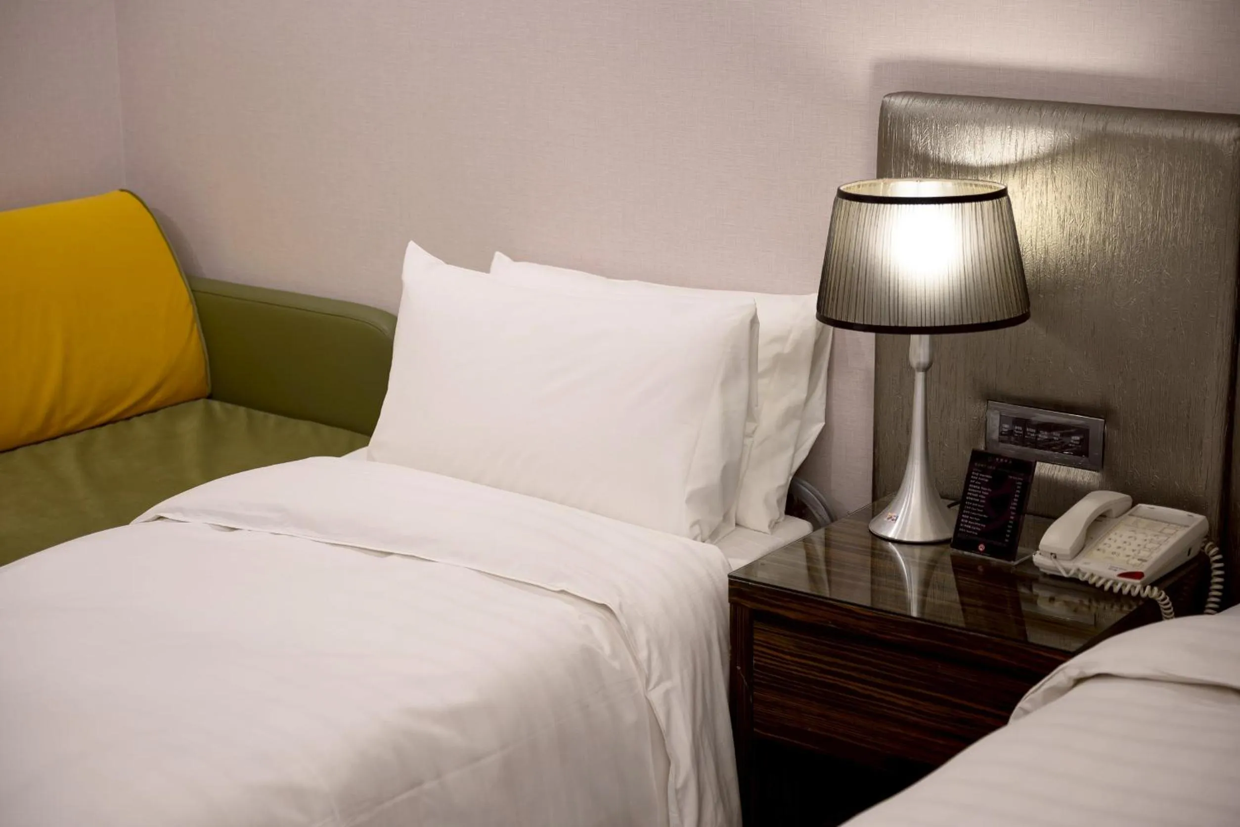 Photo of the whole room, Bed in Hotel Geight Taipei