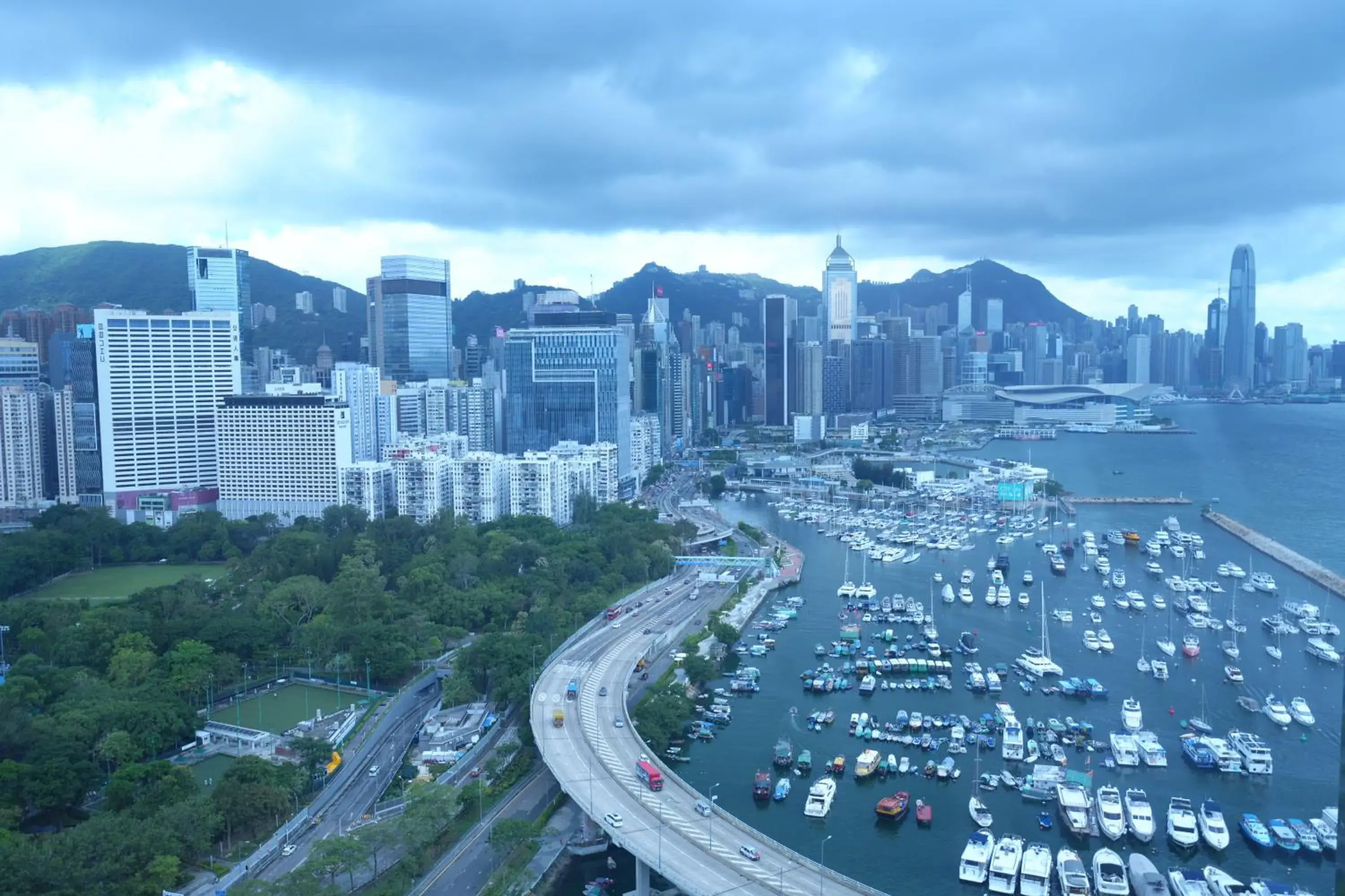 Premium Queen Suite with Harbor View in Twenty One Whitfield Premium Queen Suite with Harbor View in Twenty One Whitfield