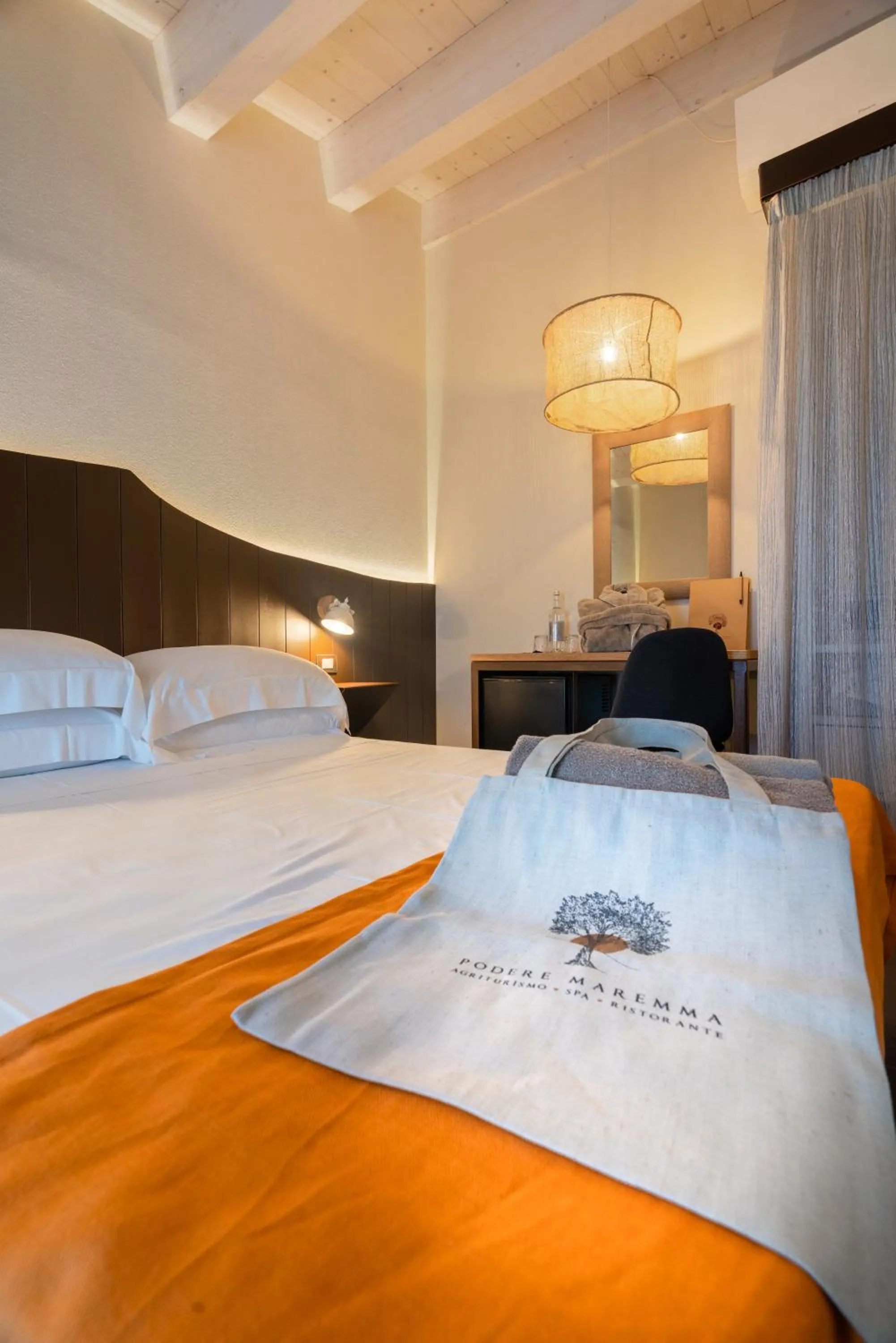 Bed in Podere Maremma Spa & Ristorante
