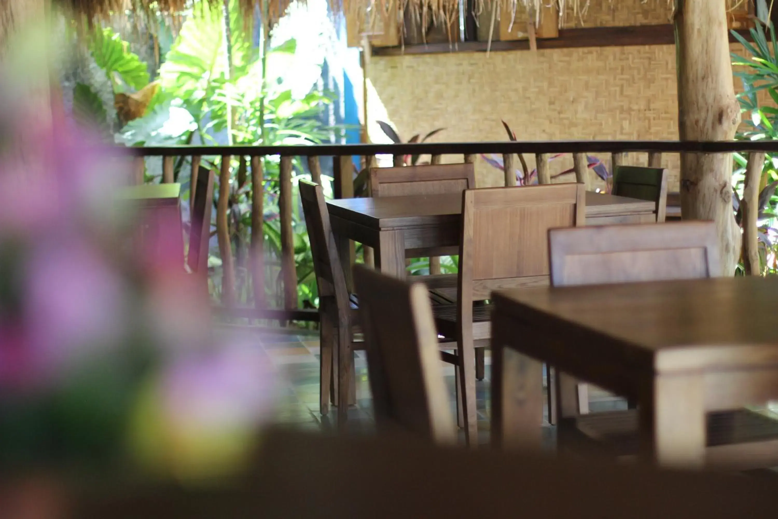 Restaurant/places to eat in The Calmtree Bungalows Restaurant/places to eat in The Calmtree Bungalows