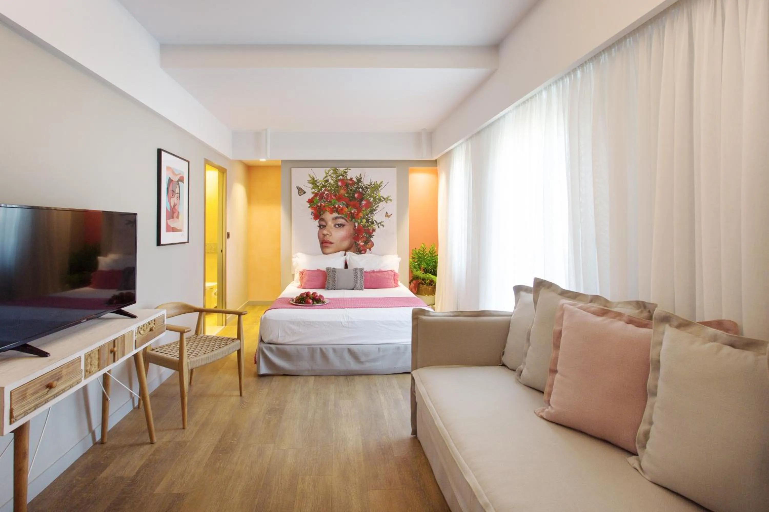 TV and multimedia, Bed in Artree Suites