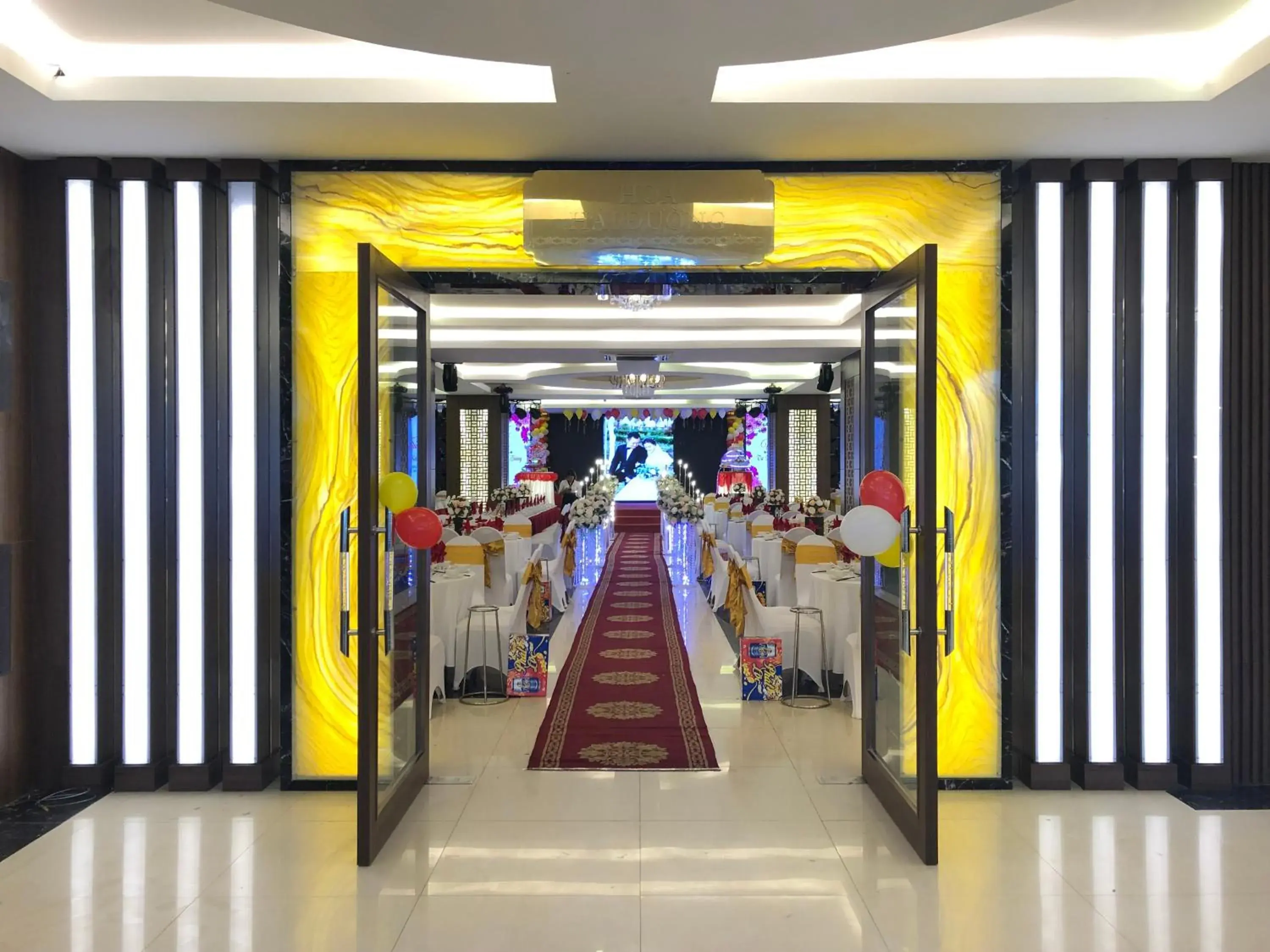 Restaurant/places to eat in Muong Thanh Quy Nhon Hotel Restaurant/places to eat in Muong Thanh Quy Nhon Hotel