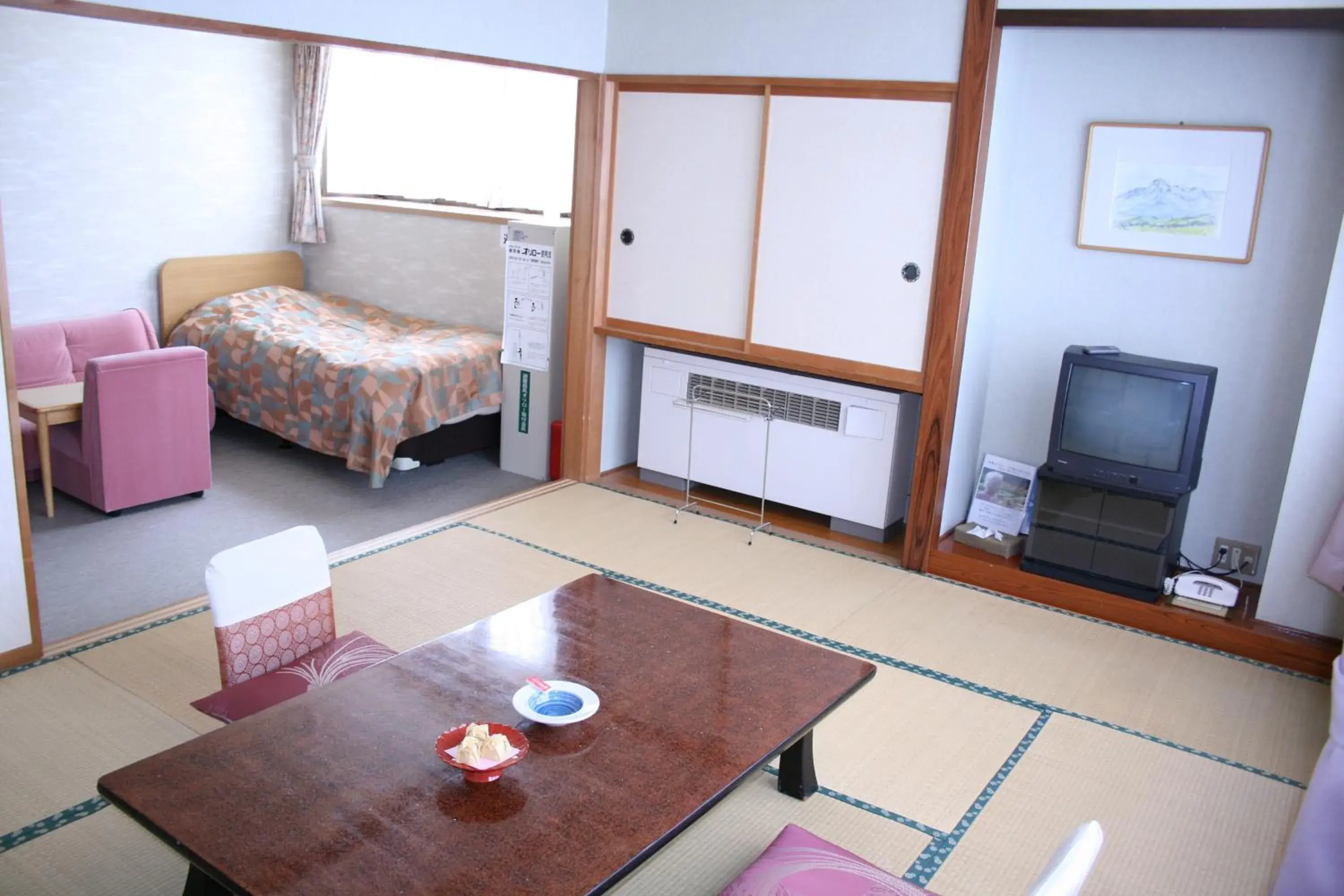 Photo of the whole room, Seating Area in Akakura Wakui Hotel