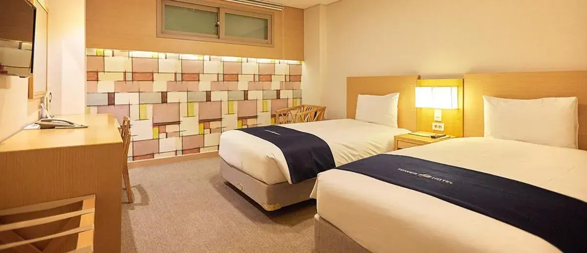 Bed in Towerhill Hotel Bed in Towerhill Hotel