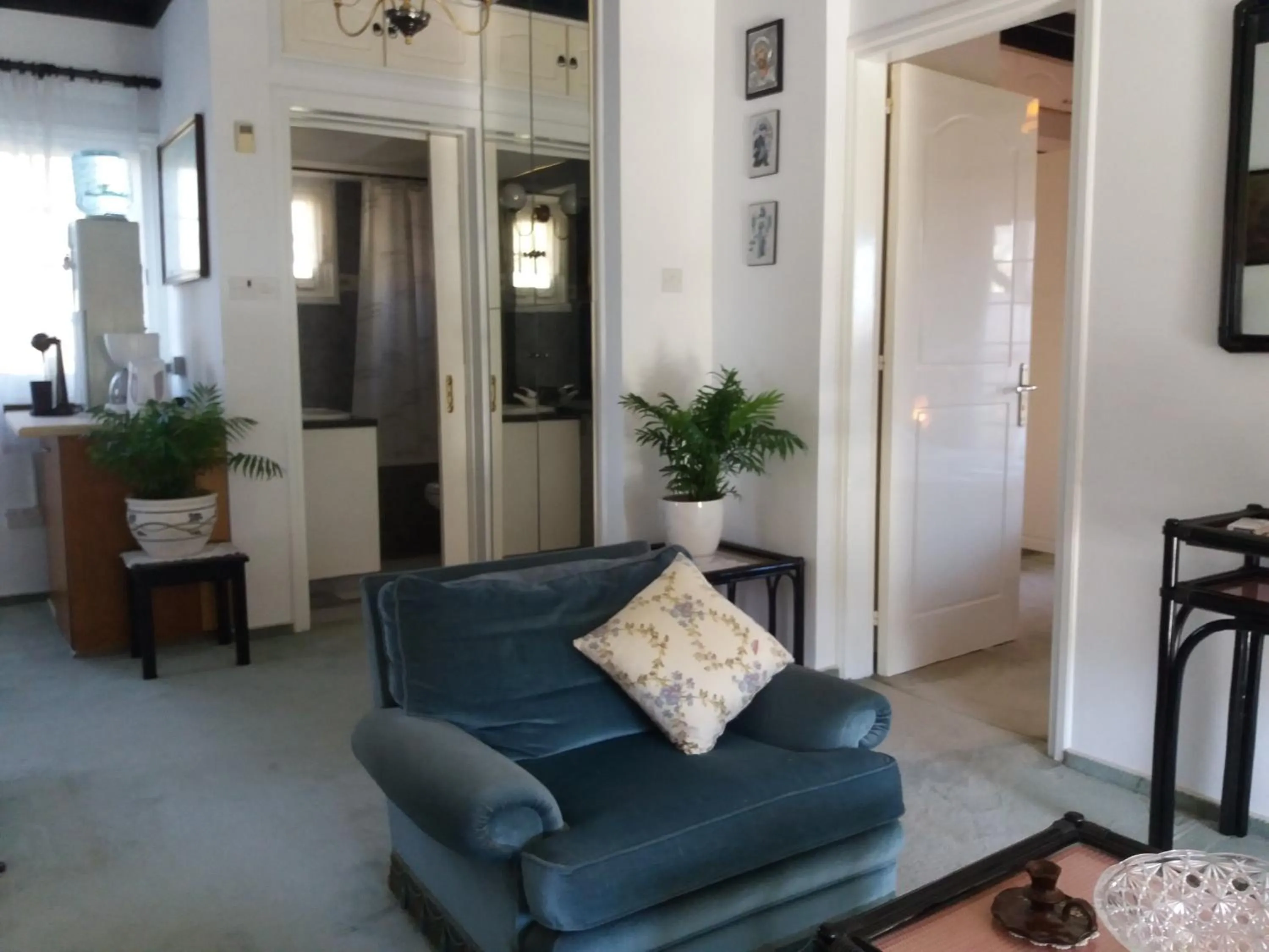 Living room in Greenfields Country Club