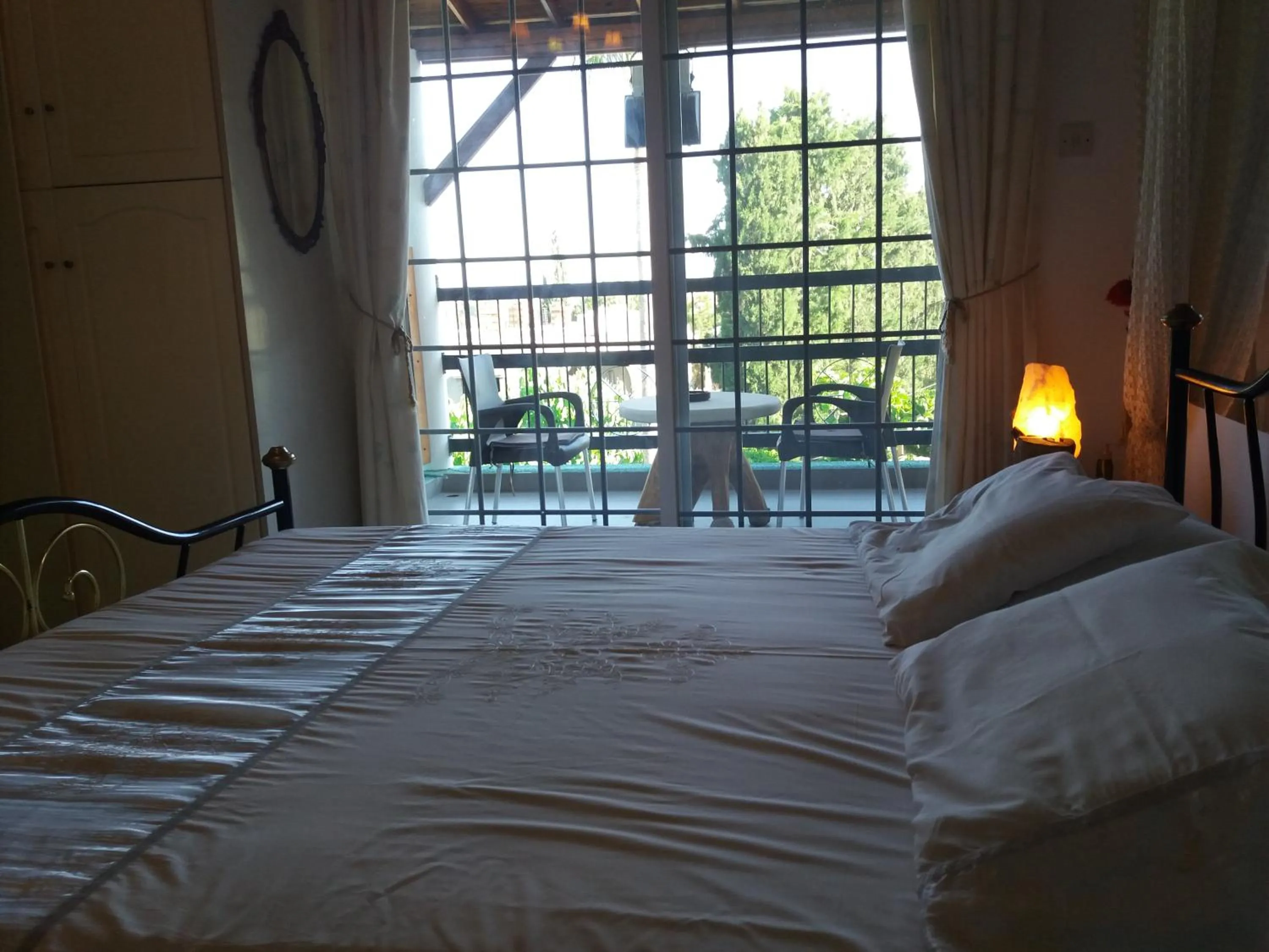 Bedroom, Bed in Greenfields Country Club