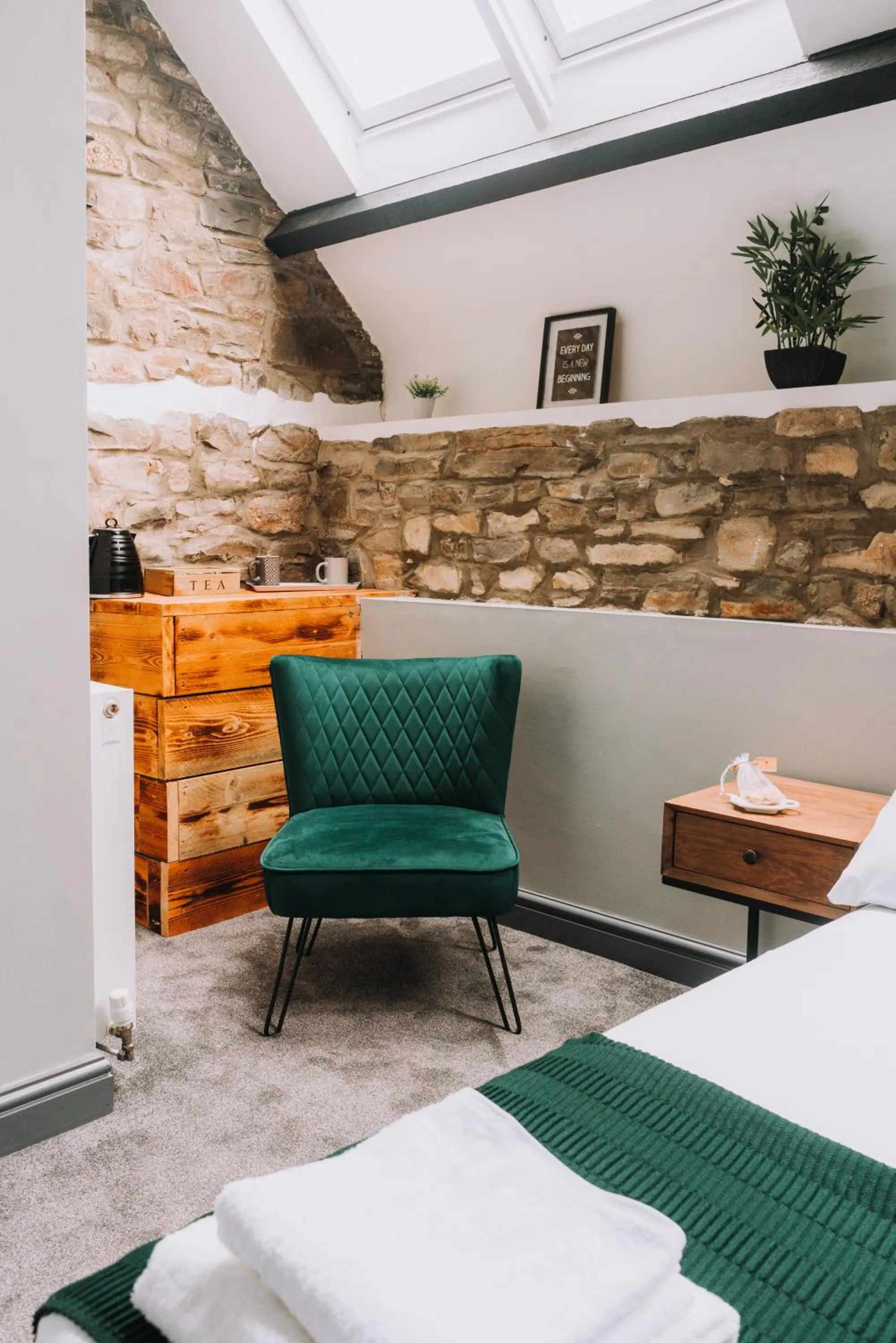 Bed in Sgwd Gwladys Lodge