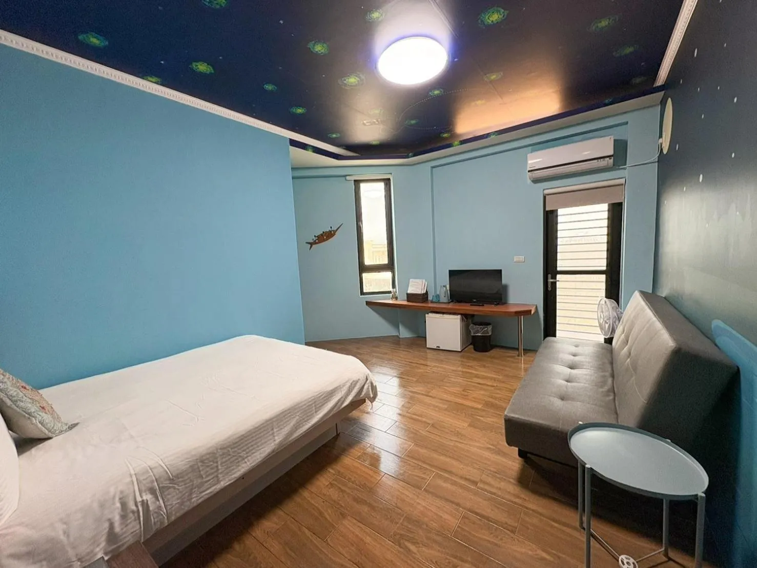 Bed in Big Fish Homestay
