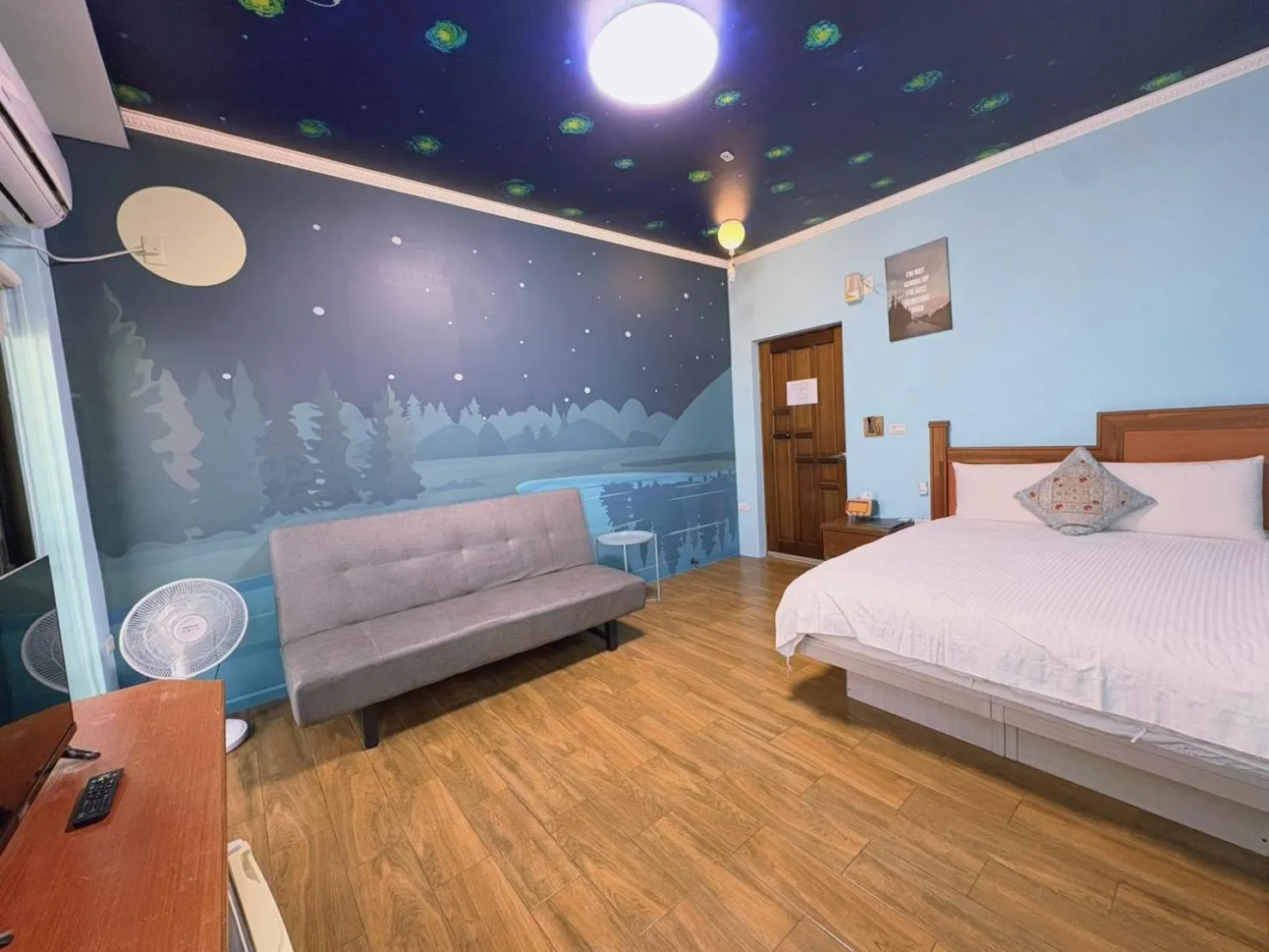 Bed in Big Fish Homestay