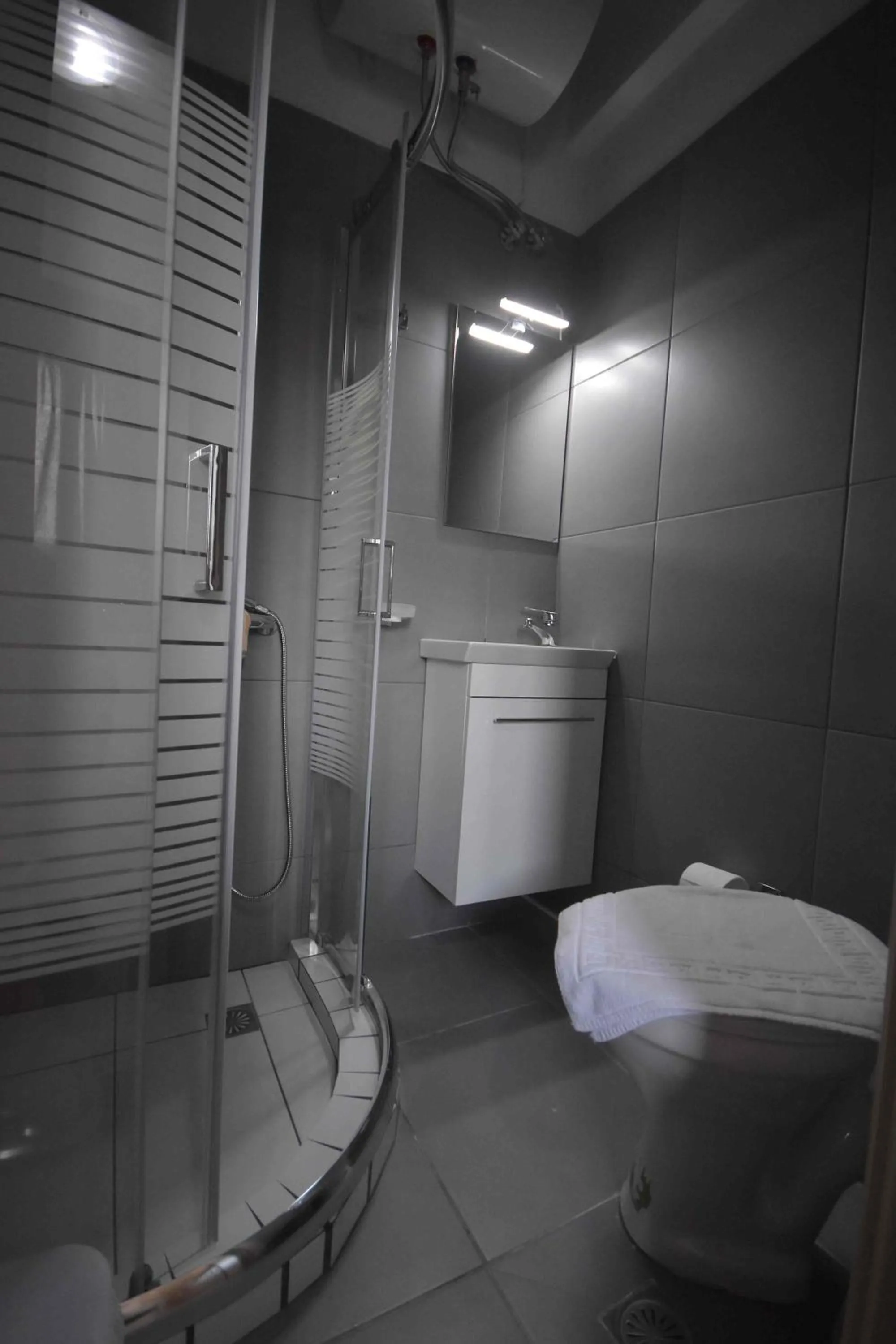 AVR Airport Deluxe Suites 4 AIRPORT FREE SHUTLE