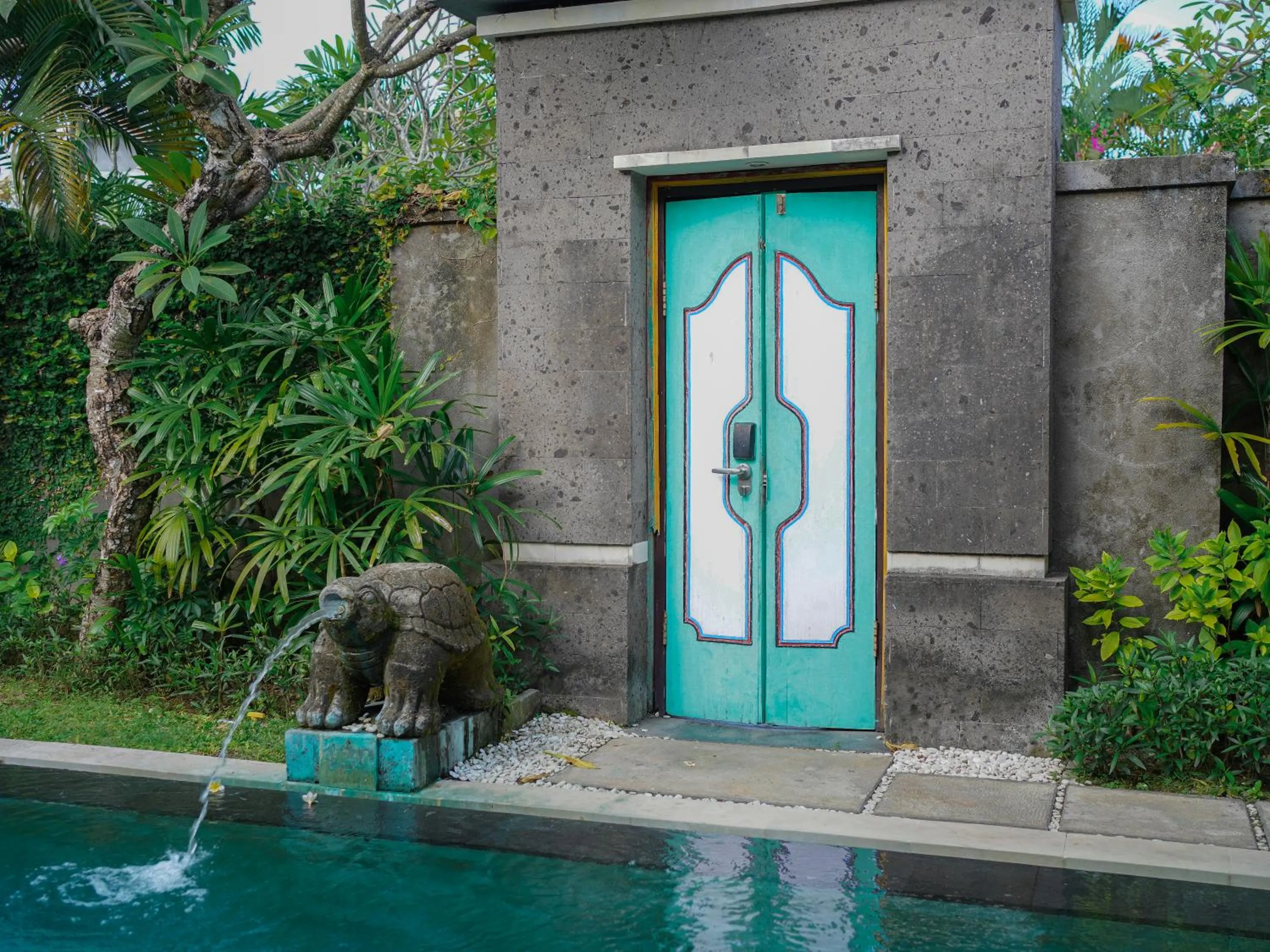 Swimming pool in New Pondok Sara Villas