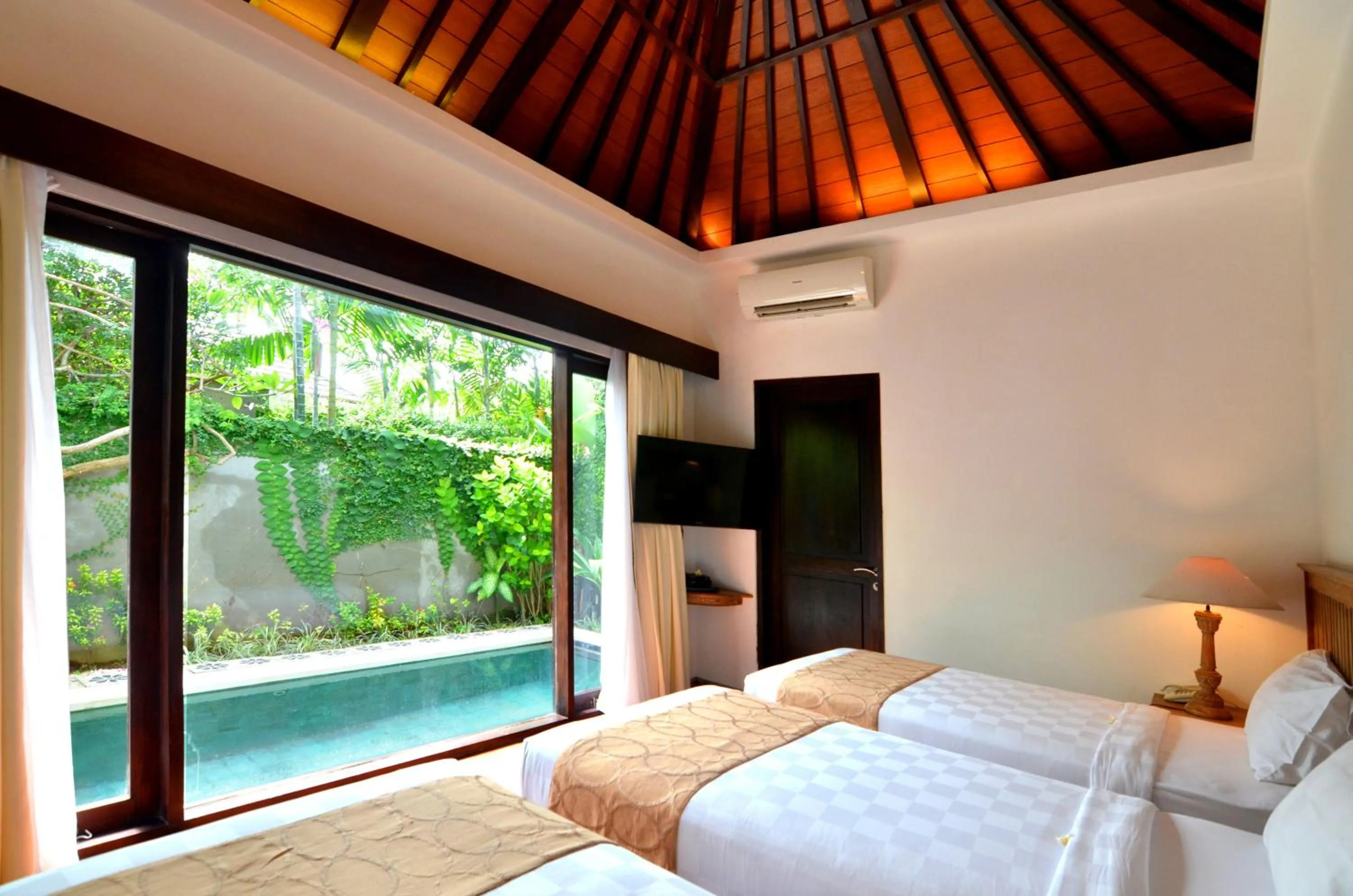 Bed in New Pondok Sara Villas