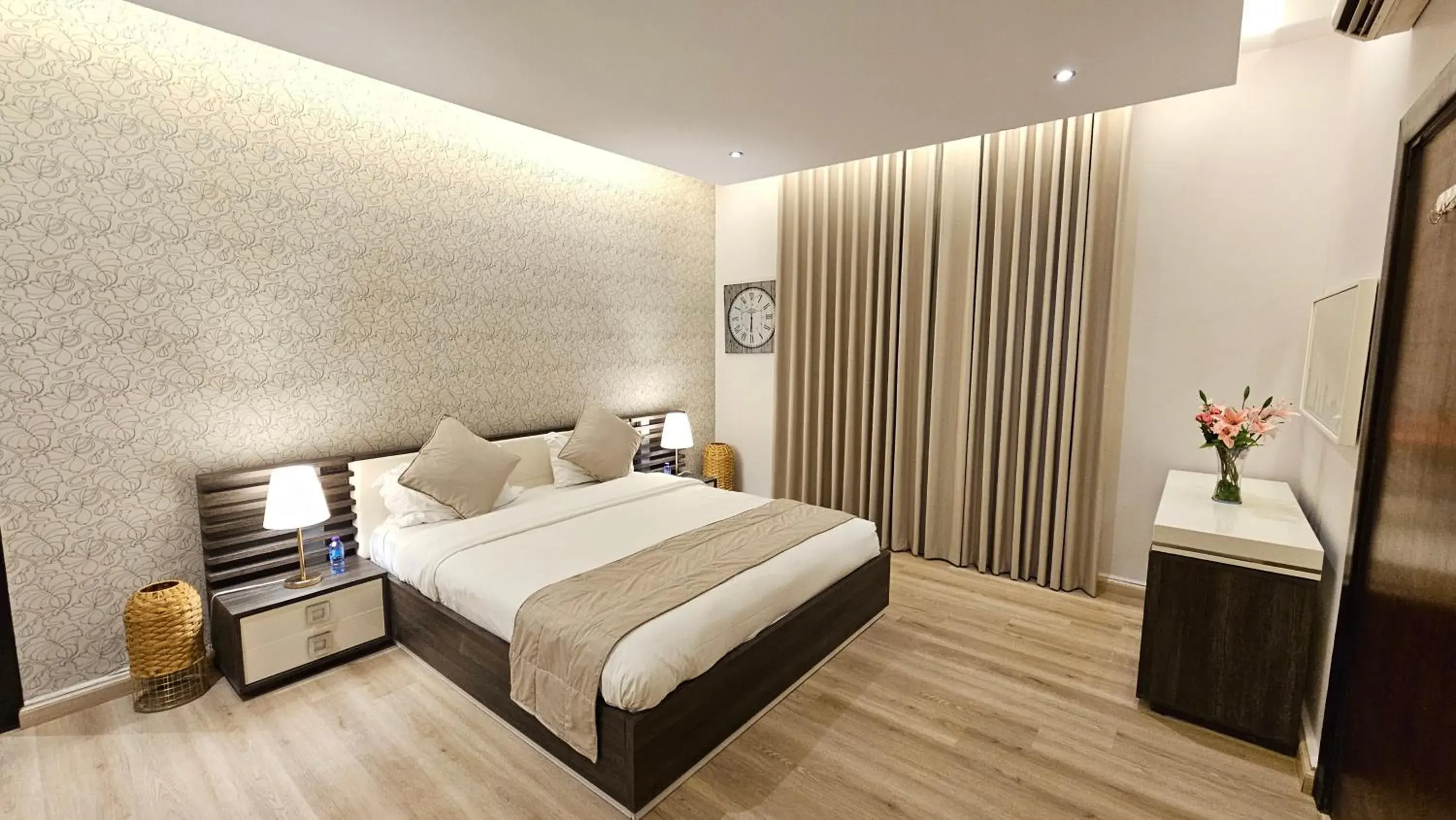 Bed in Rahhal AlBahr Serviced Apartments Bed in Rahhal AlBahr Serviced Apartments