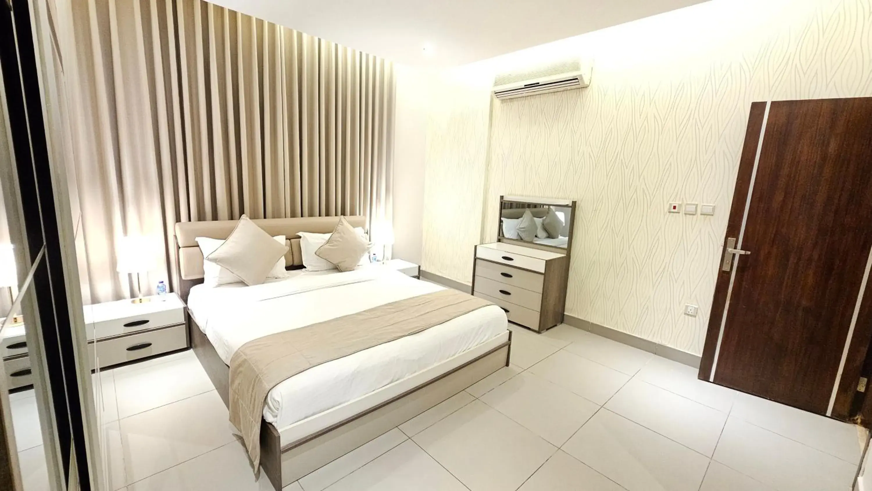 Bed in Rahhal AlBahr Serviced Apartments Bed in Rahhal AlBahr Serviced Apartments