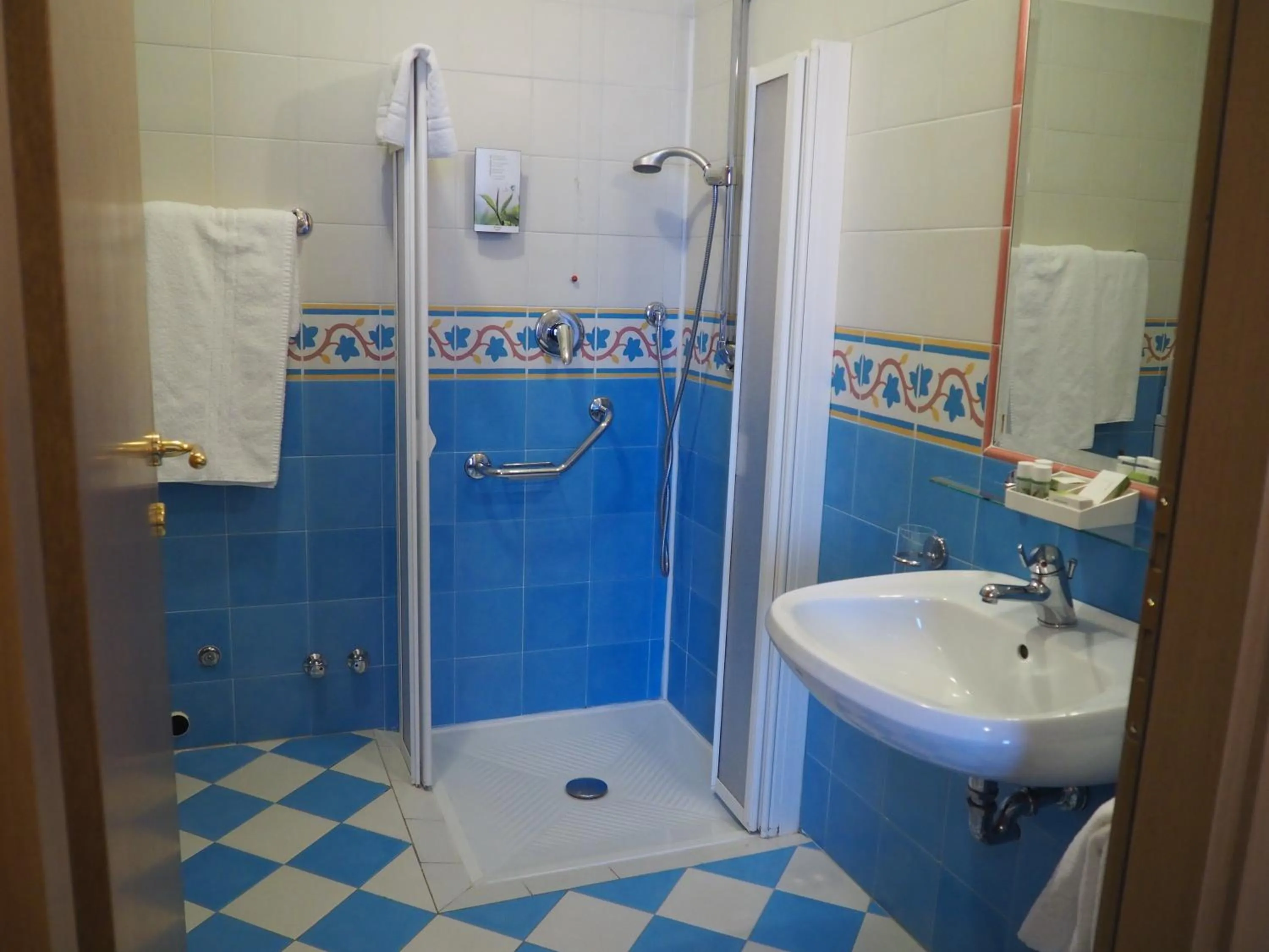 Bathroom in Hotel Locanda Ruscello Garnì