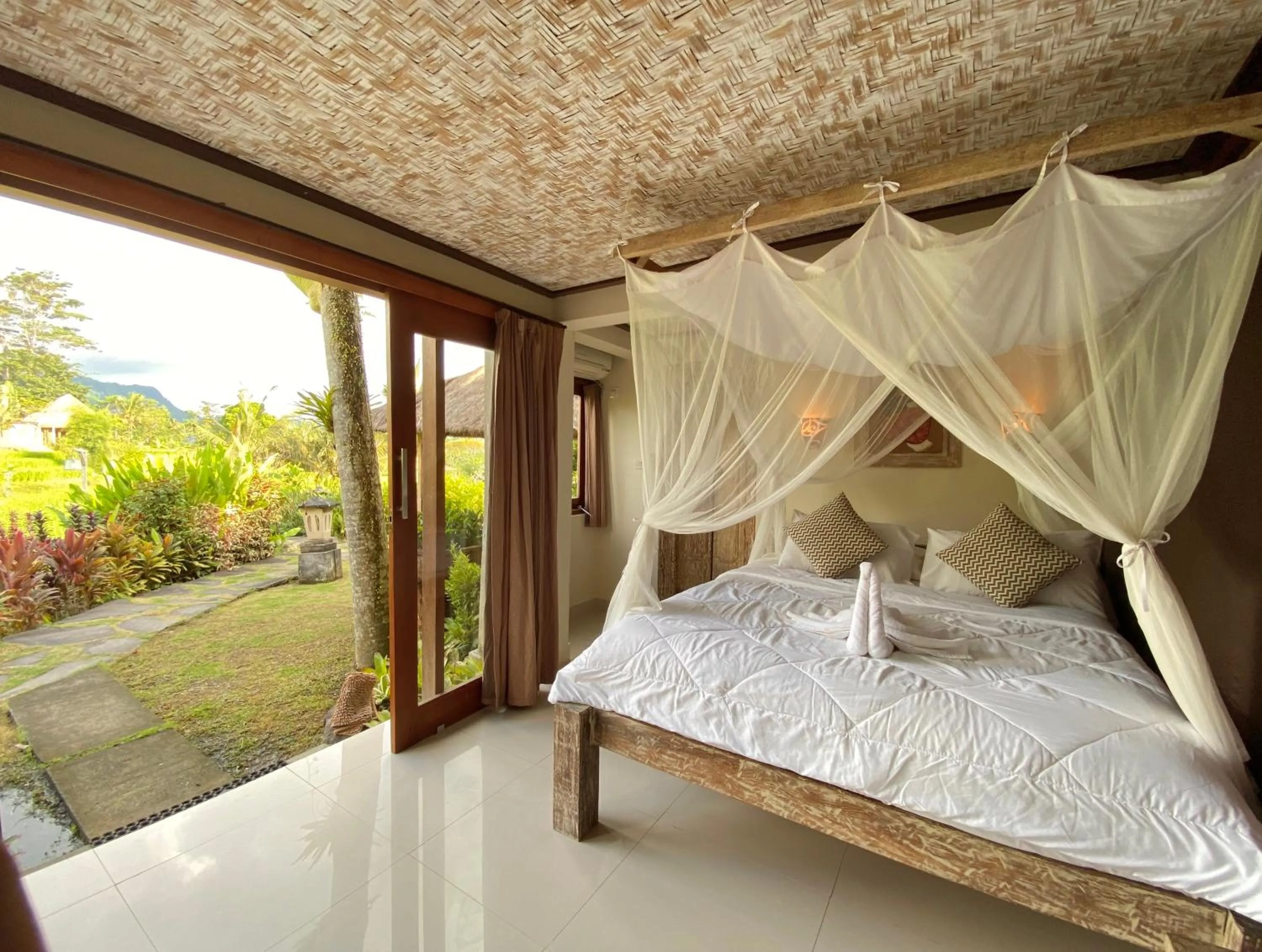 Bedroom, Bed in Sawah Indah Villa