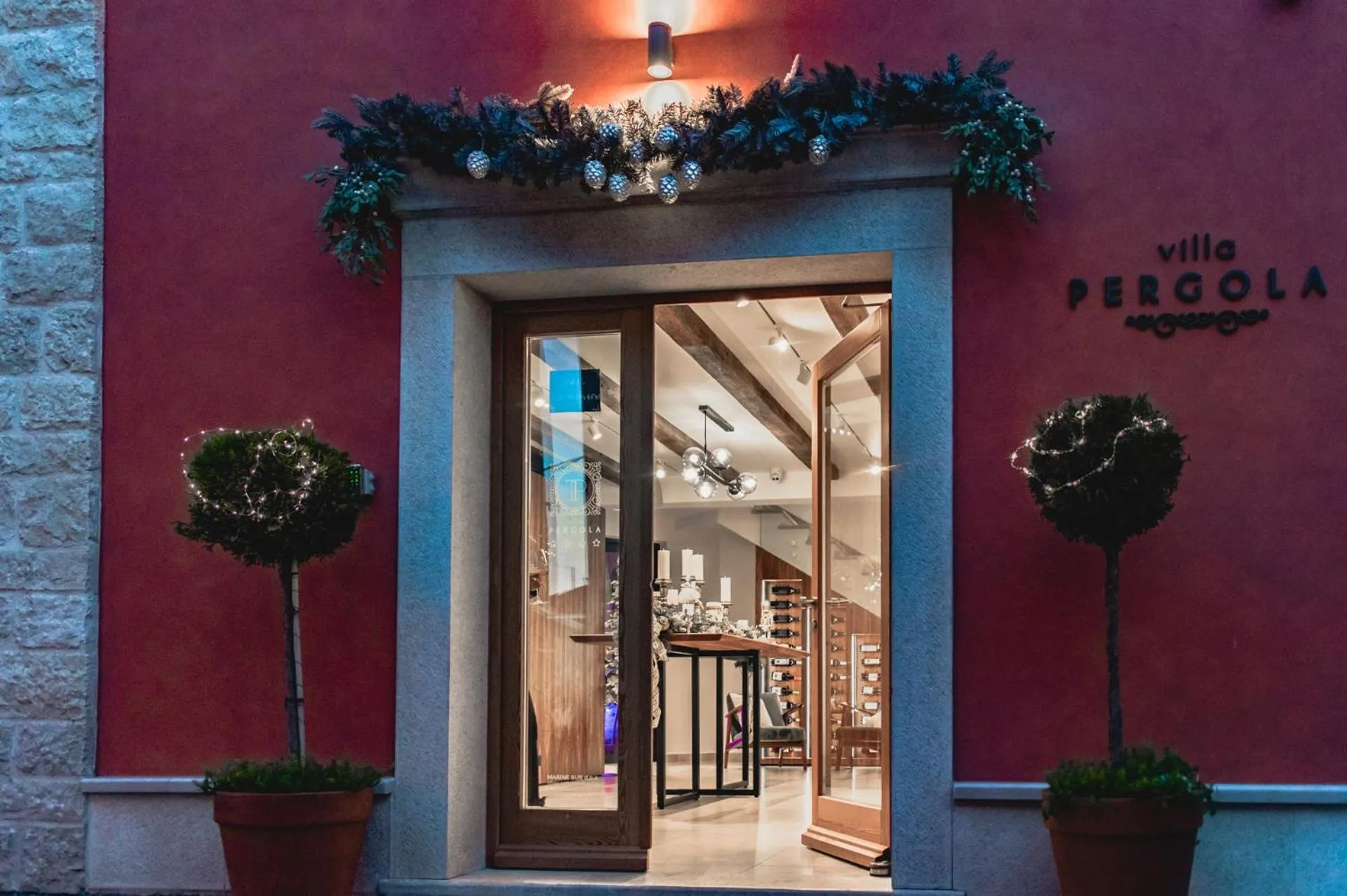 Facade/entrance in Villa Pergola