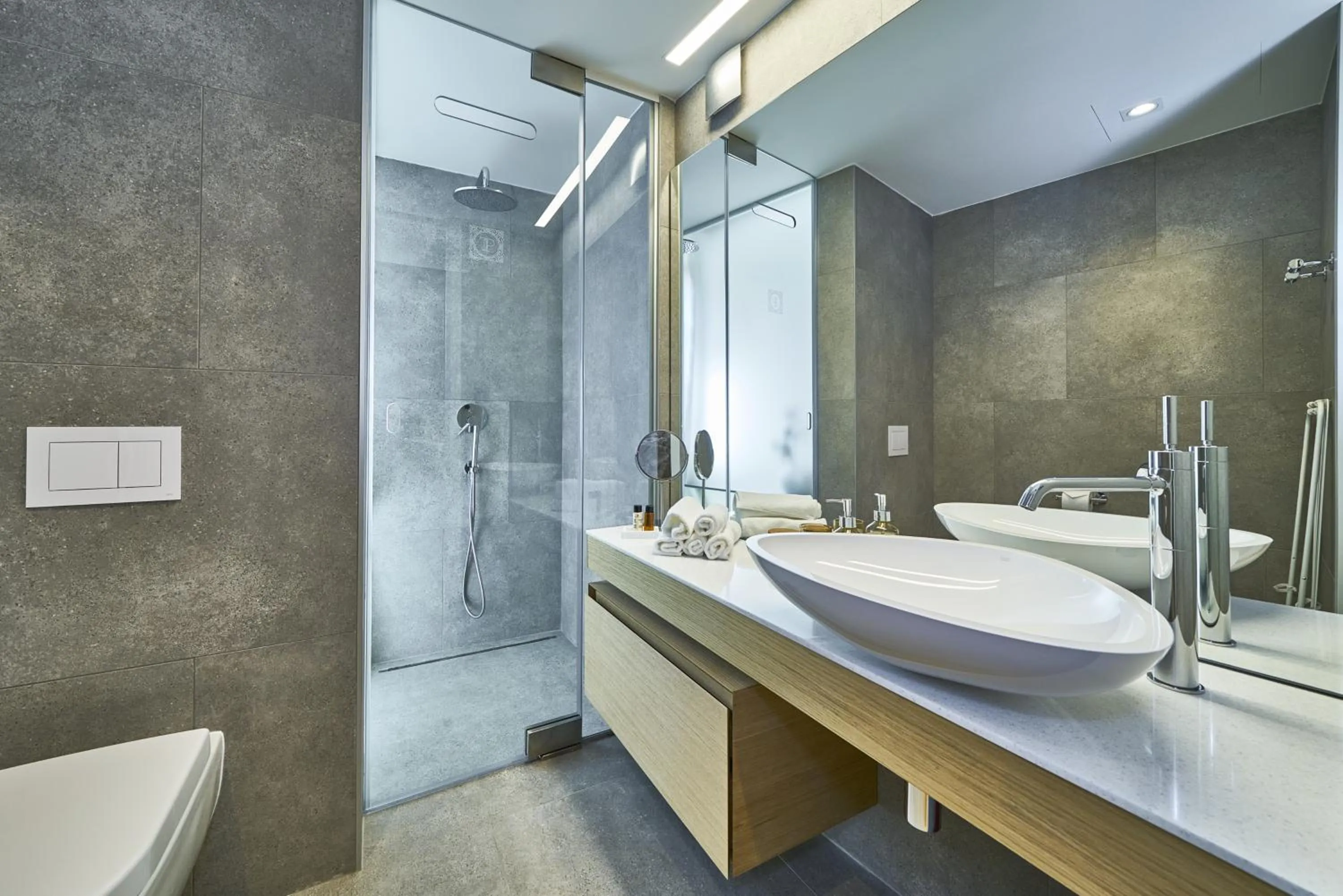 Shower in Villa Pergola