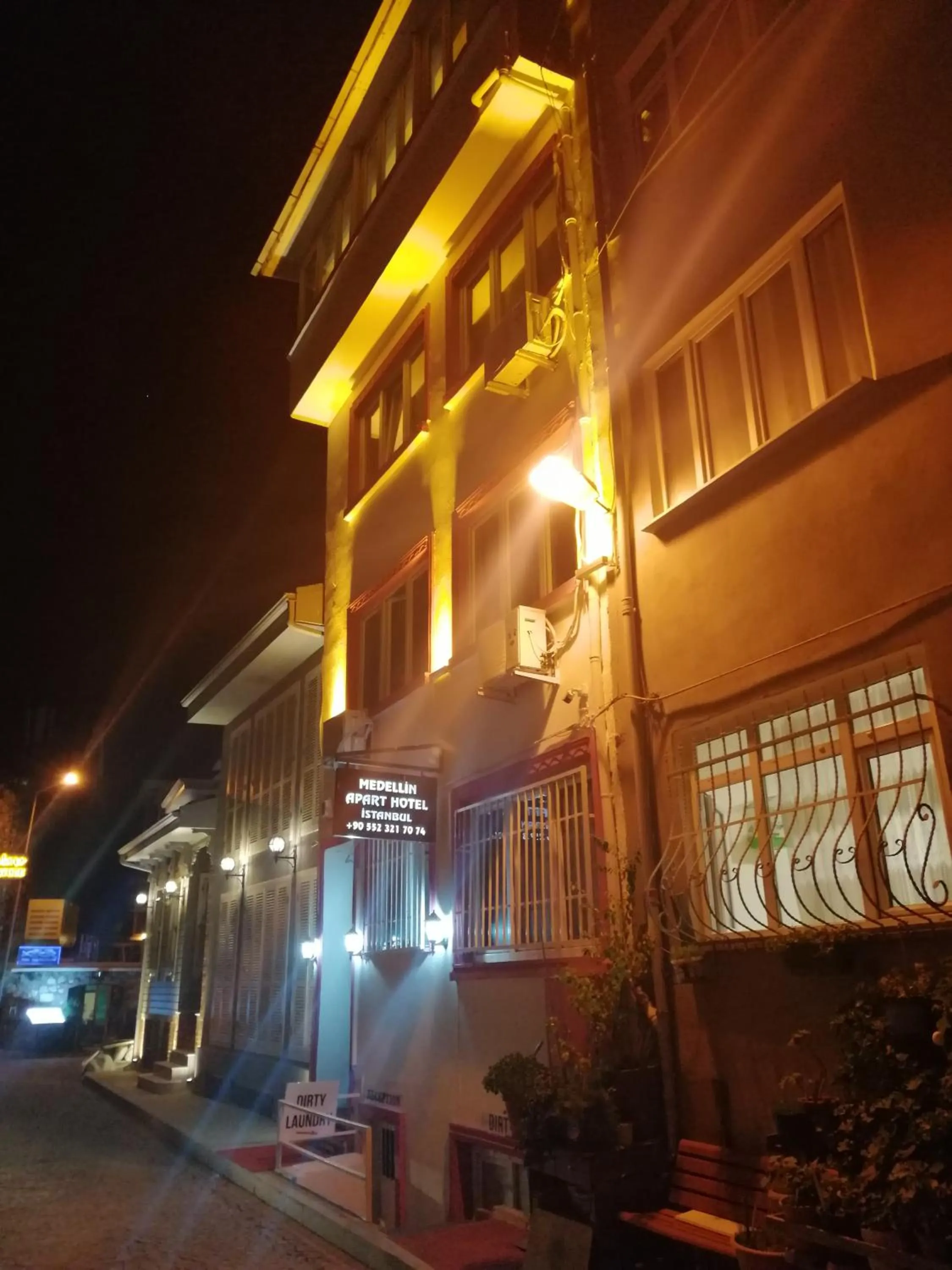 Property building in Medellin Apart Hotel Istanbul