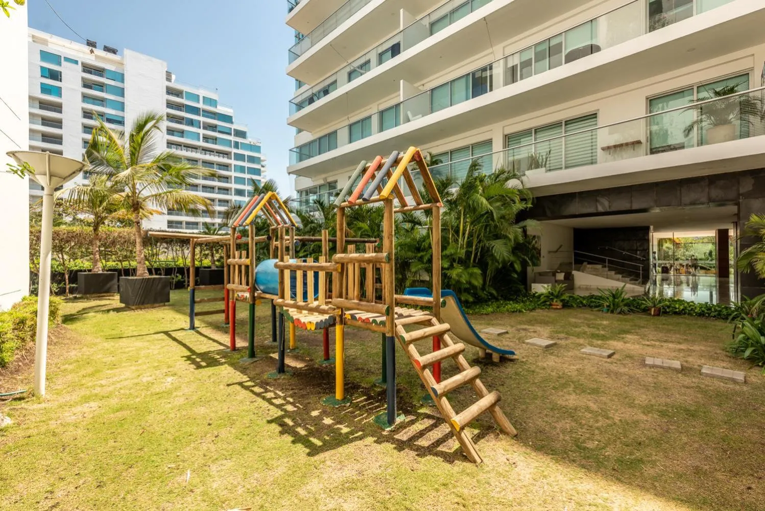 Children play ground in Edificio Morros Vitri Lujo con Panorama