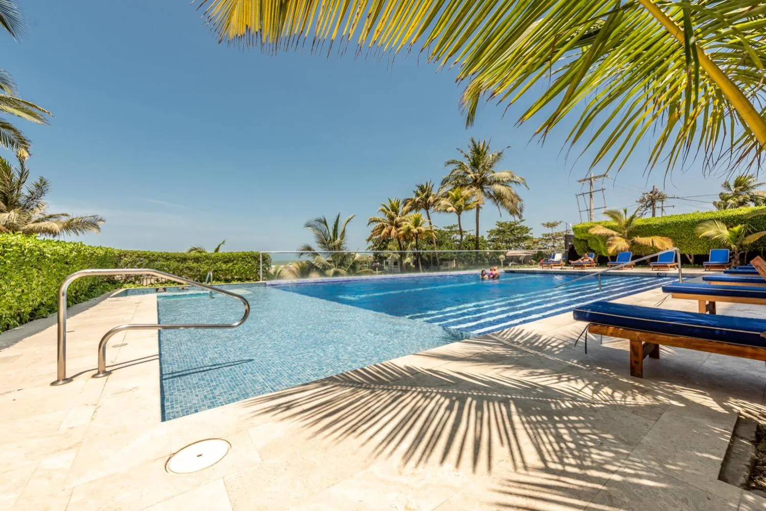 Swimming pool in Edificio Morros Vitri Lujo con Panorama