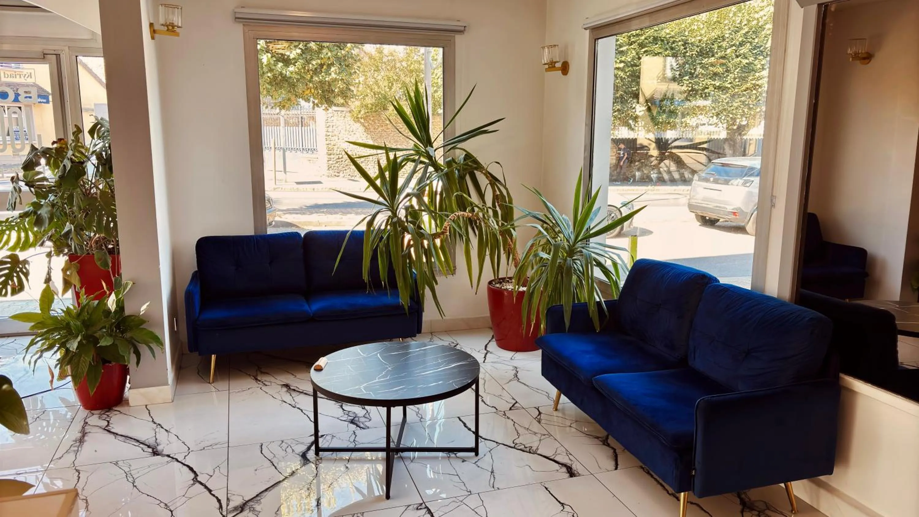 Lobby or reception in Kyriad Direct Arpajon