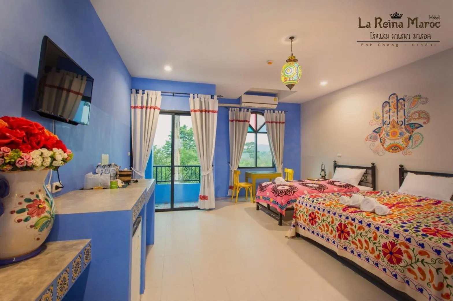 Photo of the whole room, Bed in La Reina Maroc Hotel ปากช่อง เขาใหญ่