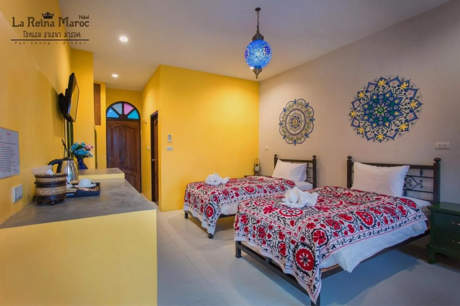 Bed in La Reina Maroc Hotel ปากช่อง เขาใหญ่