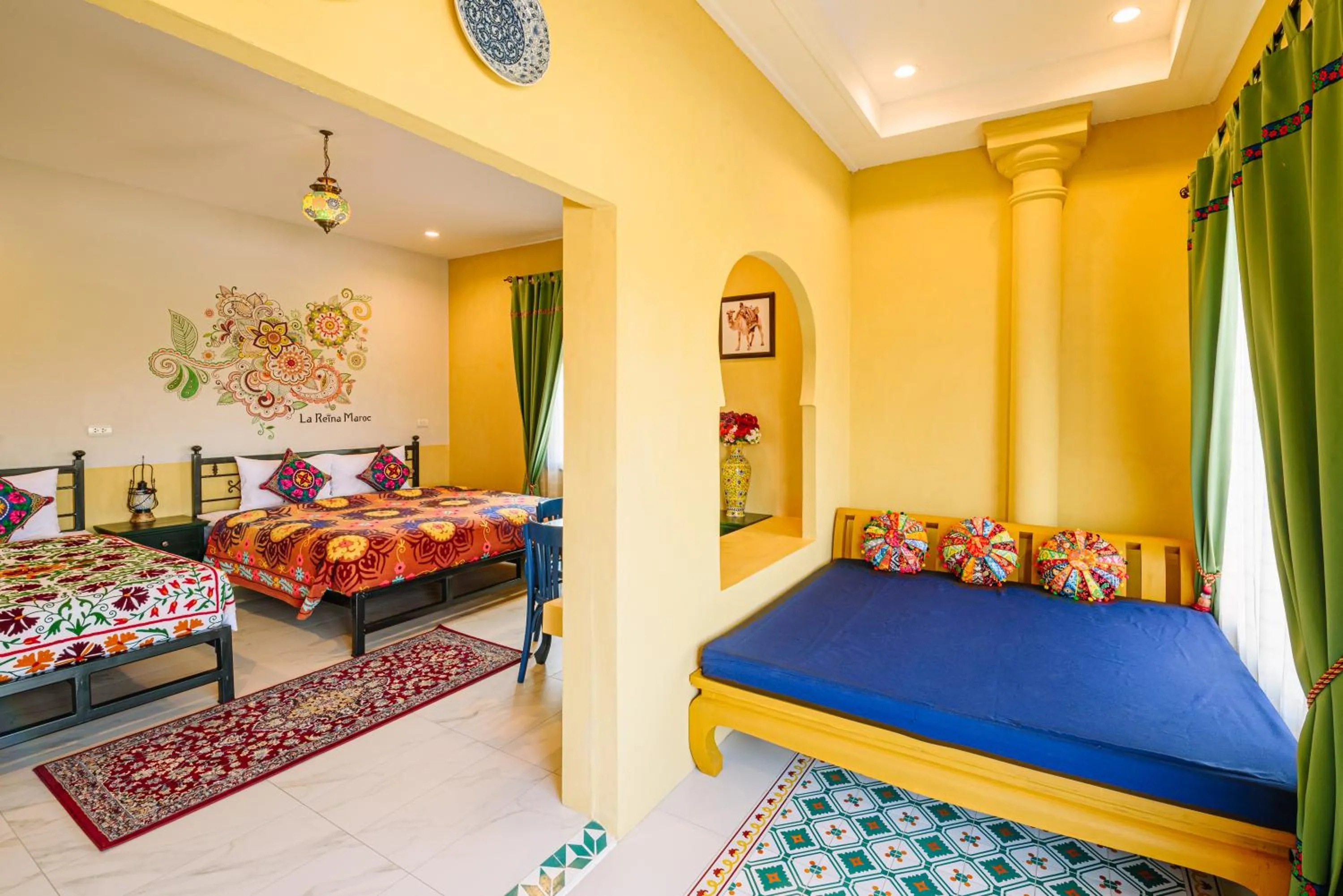 Bed in La Reina Maroc Hotel ปากช่อง เขาใหญ่