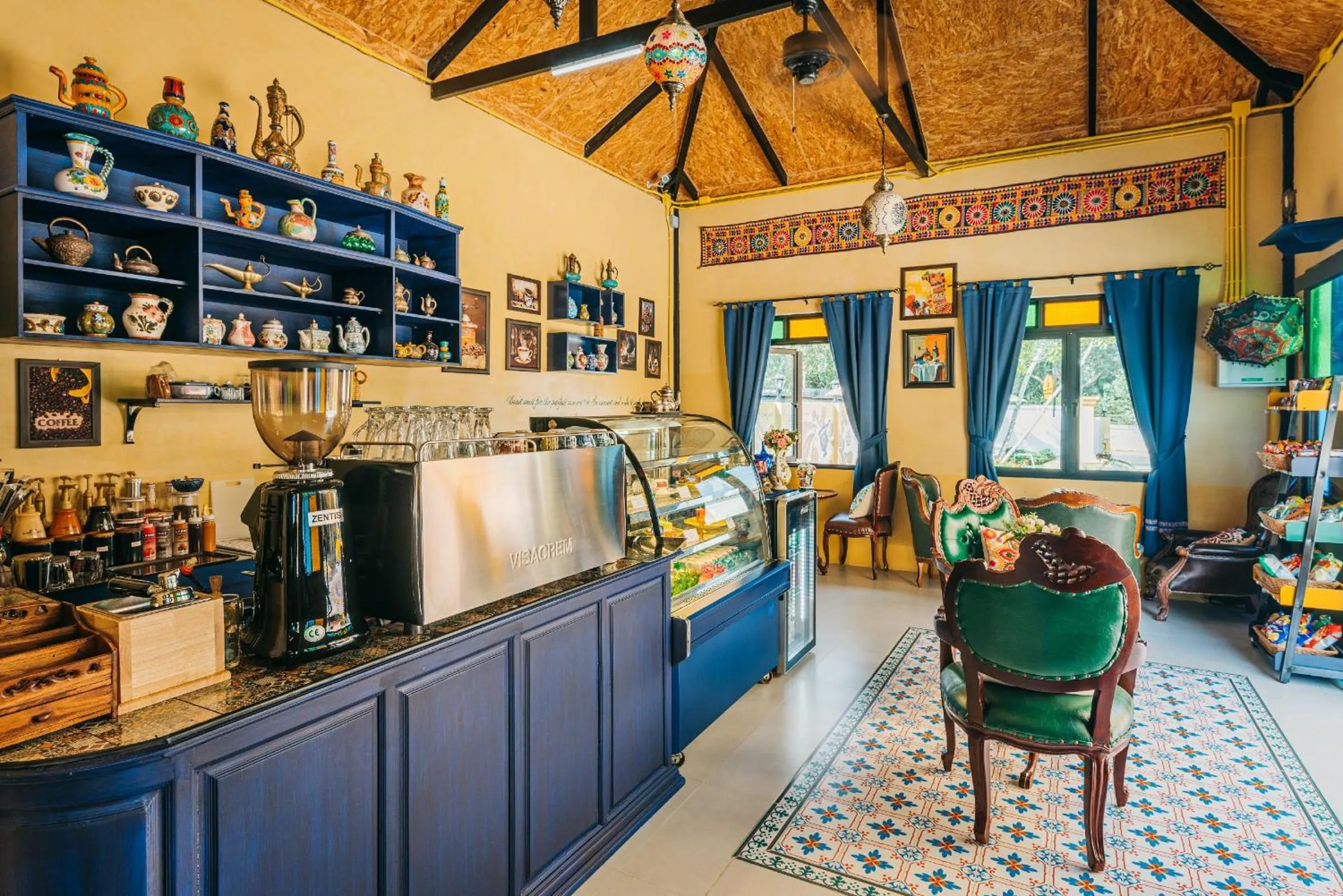 Restaurant/places to eat in La Reina Maroc Hotel ปากช่อง เขาใหญ่