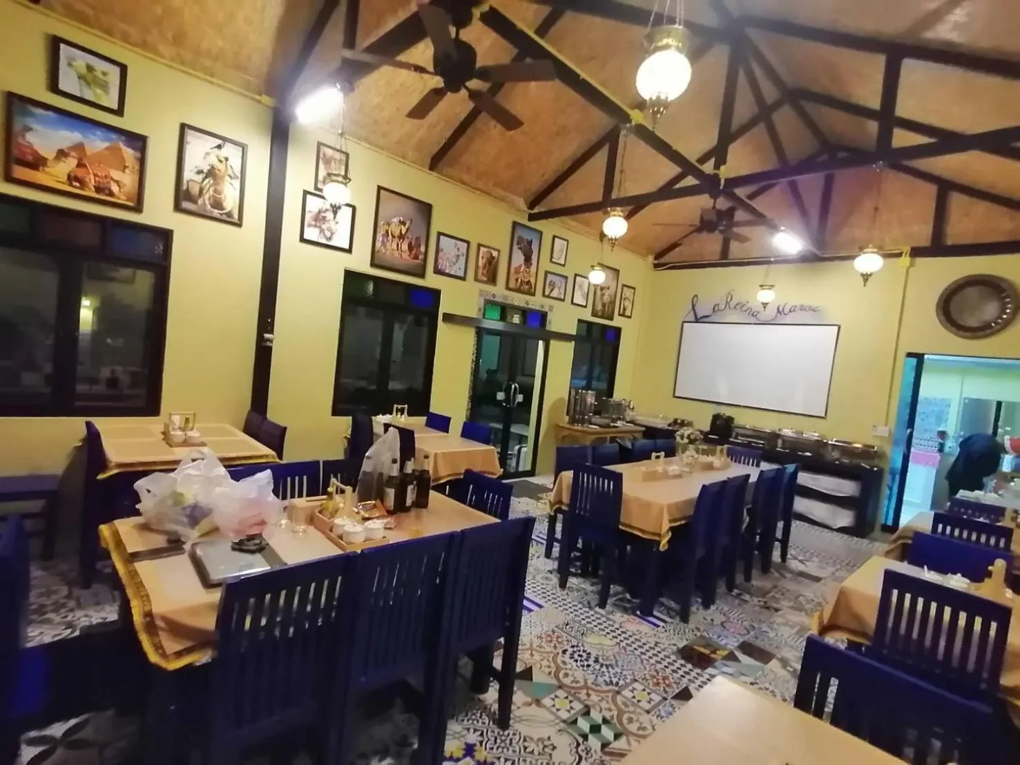 Restaurant/places to eat in La Reina Maroc Hotel ปากช่อง เขาใหญ่