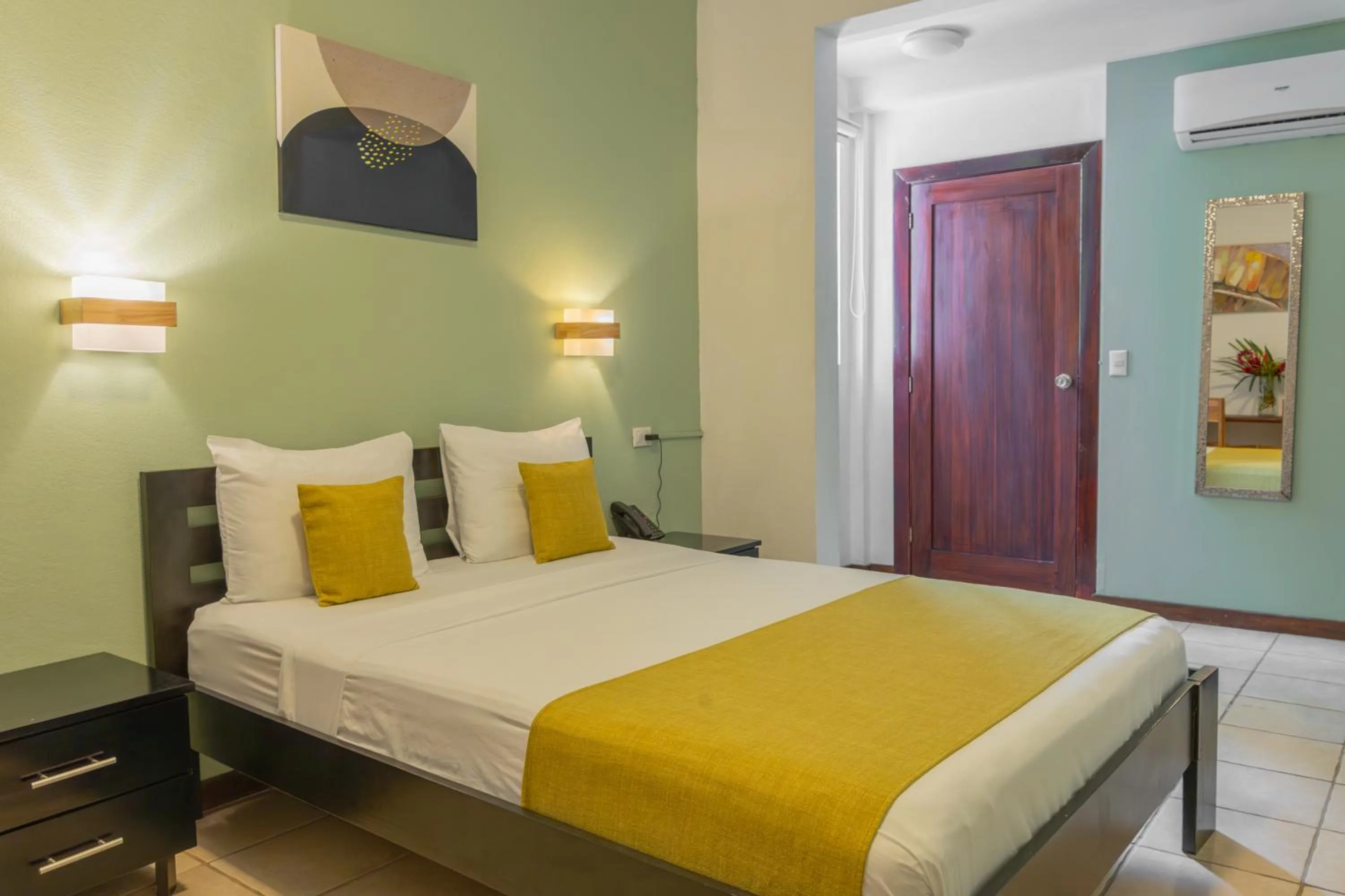 Bed in Terrazas del Caribe Hotel