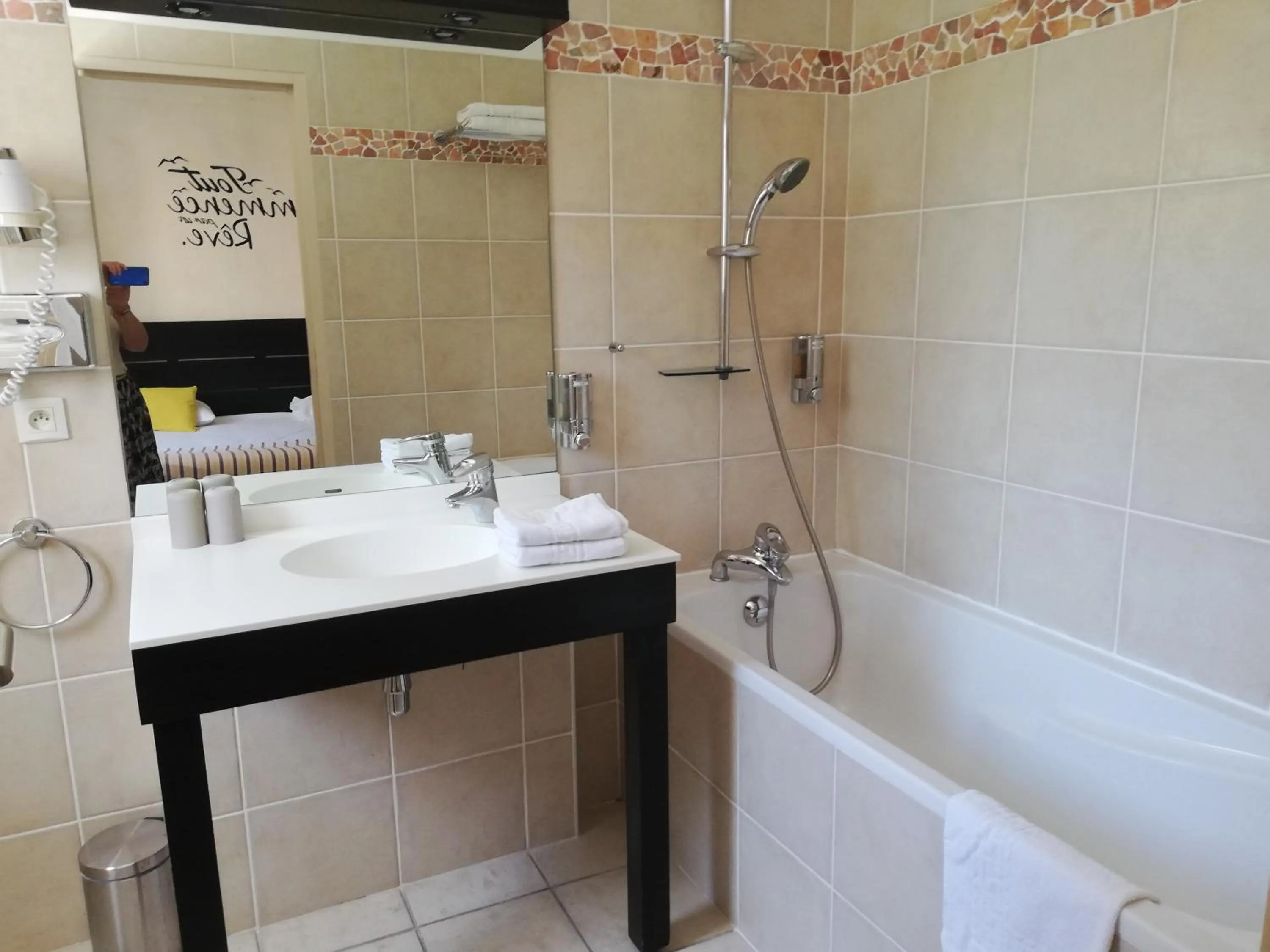 Bathroom in hôtel Le Synaya