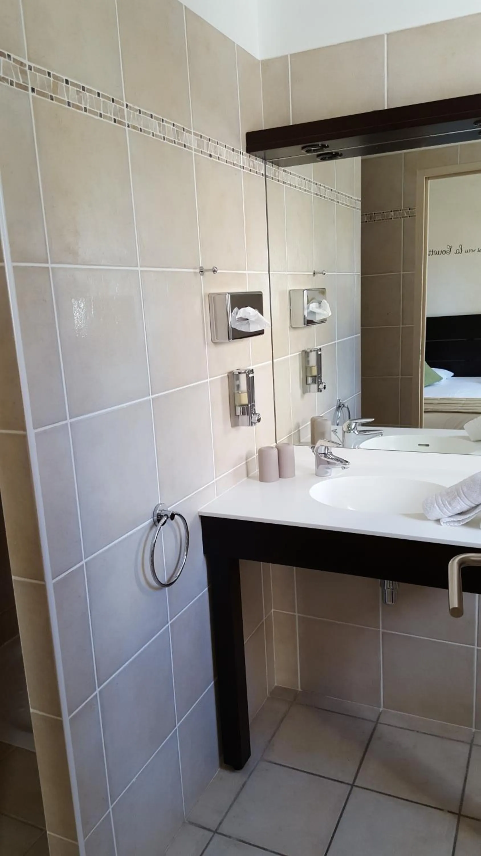 Bathroom in hôtel Le Synaya